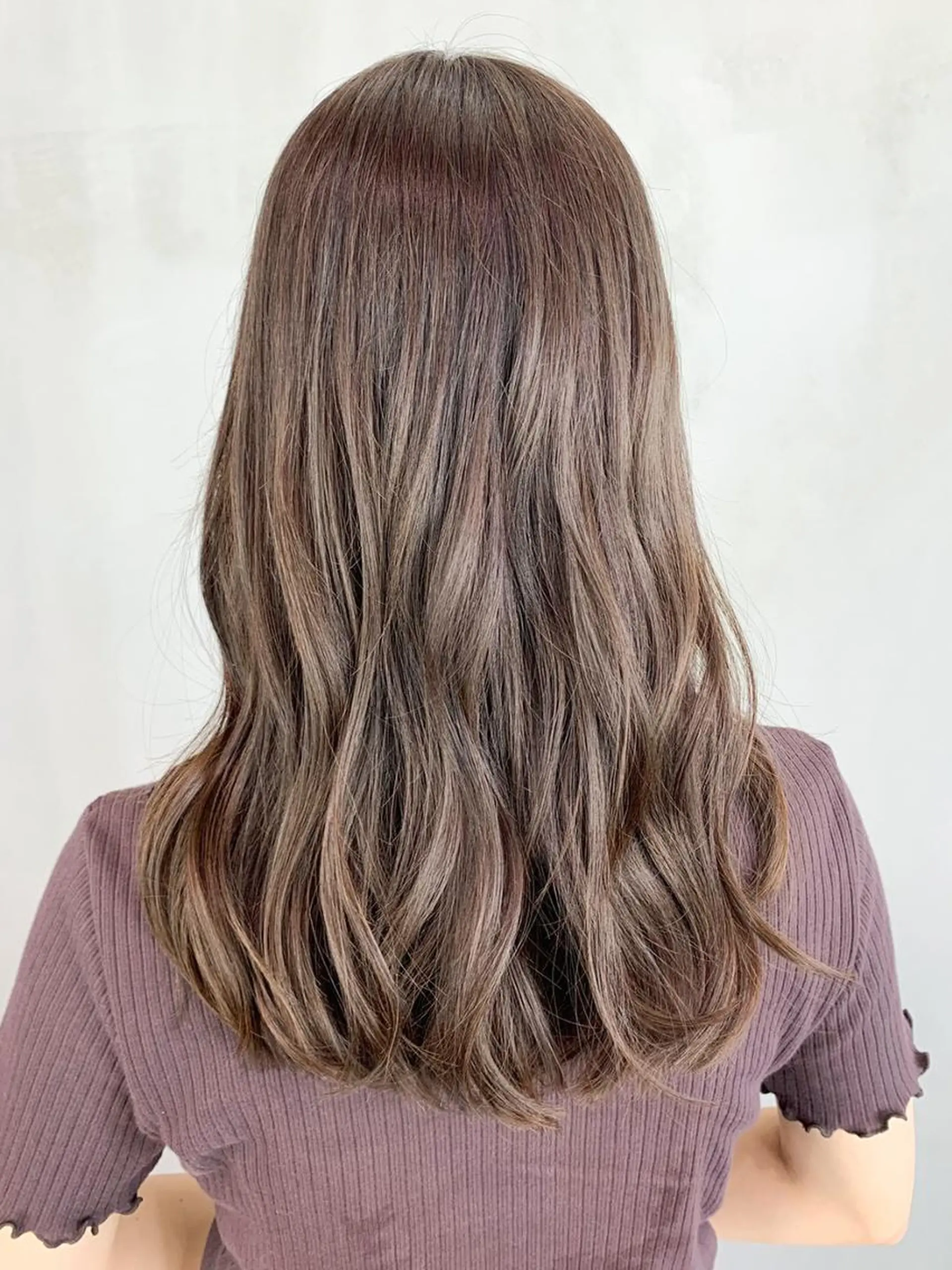 セミロング カラー パーマ ヘアアレンジ ベージュカラー ハイライトカラー ハイライト ITbyALBUM 藤沢店のヘアスタイル