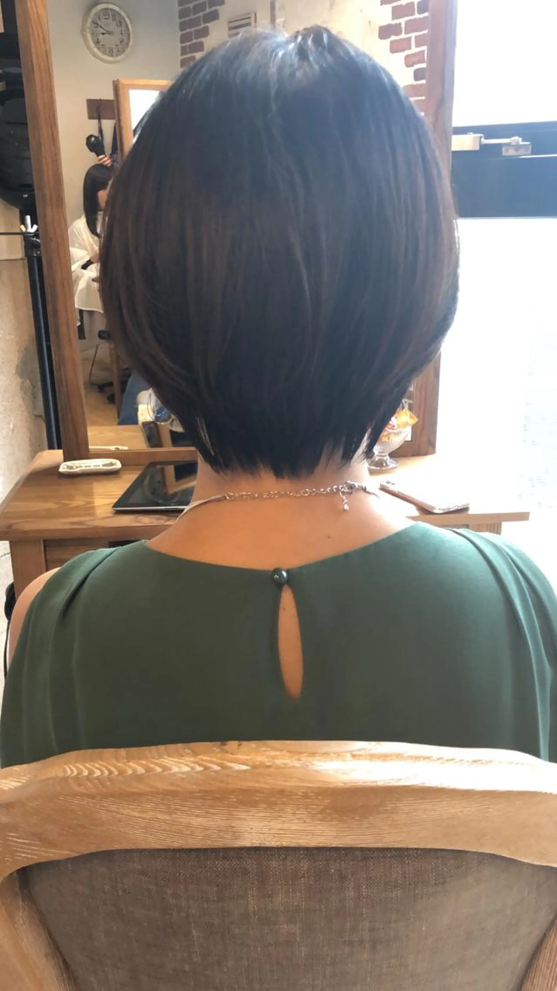 ショート 切りっぱなしボブ ボブ 外国人風カラー ハイライト レイヤーカット ショート職人 美容師【KENTA】のヘアスタイル