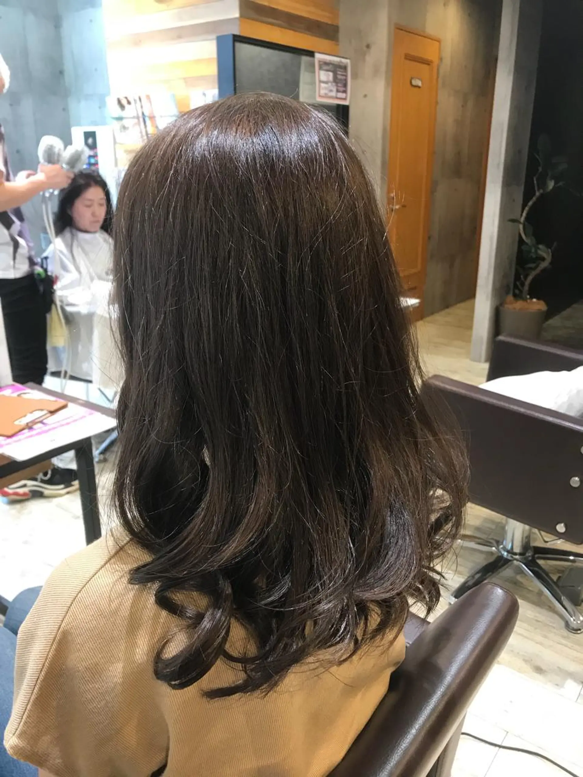 セミロング カラー パーマ ヘアアレンジ メンズ キッズ ネイル マツエク・マツパ ヘアカラー EnBlesS西宮 マンツーマン神道有基のヘアスタイル