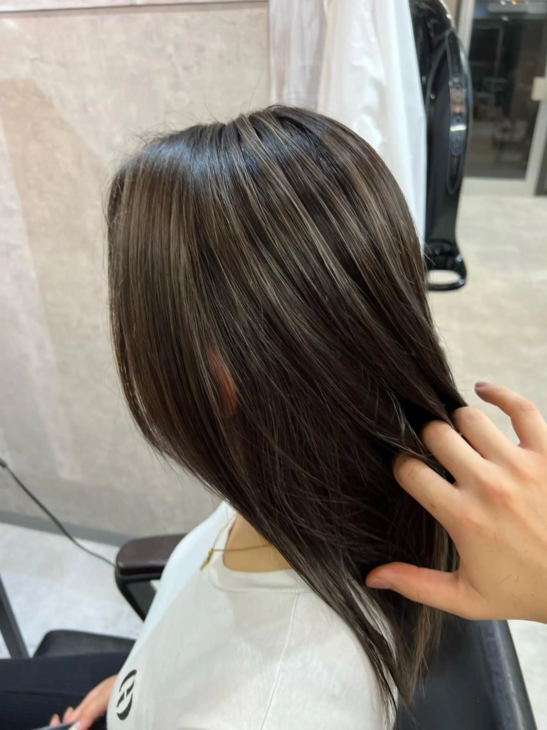 セミロング カラー パーマ特化美容師 佐藤壮流のヘアスタイル