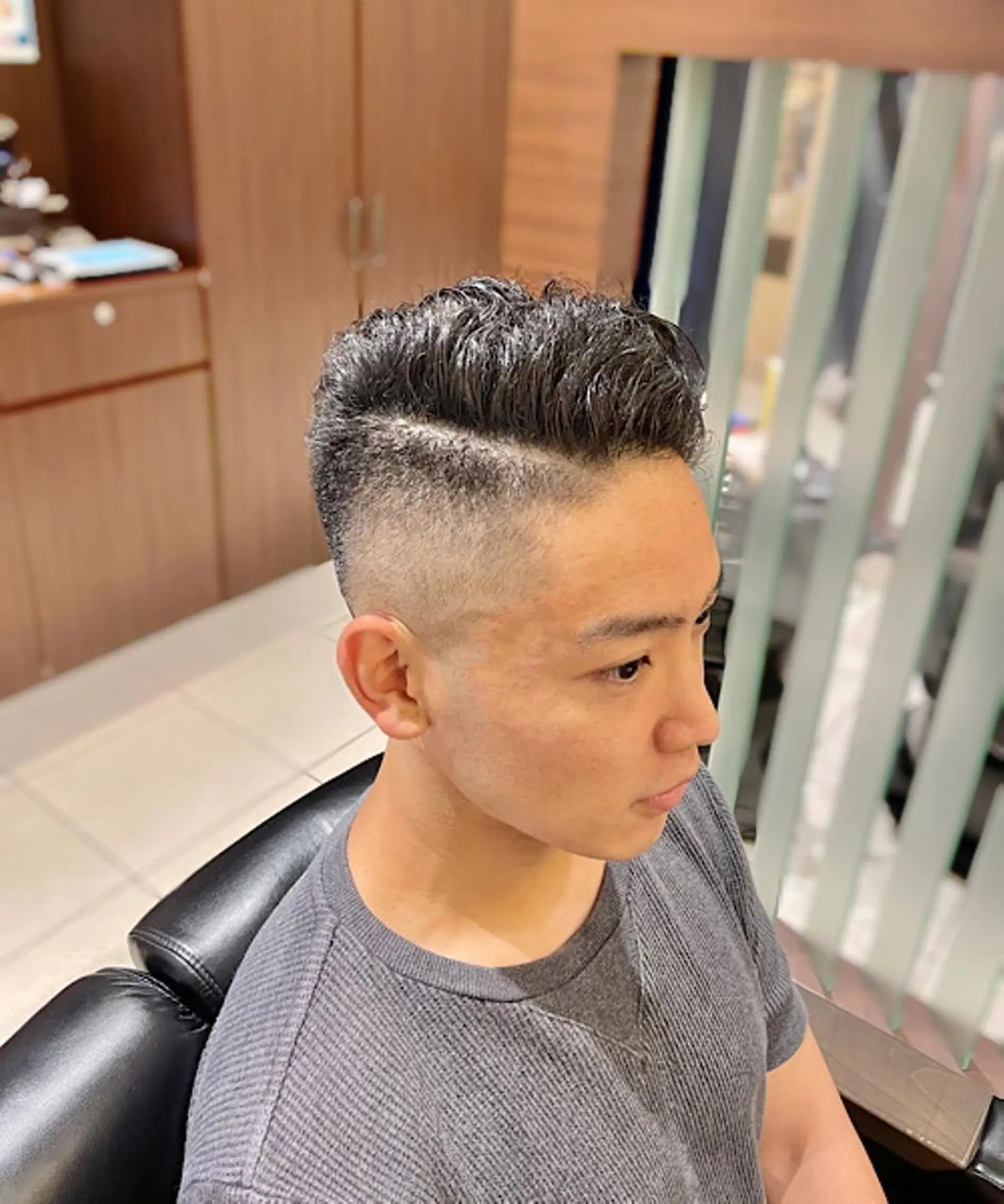 ショート パーマ カット 岡崎 隆晟のヘアスタイル