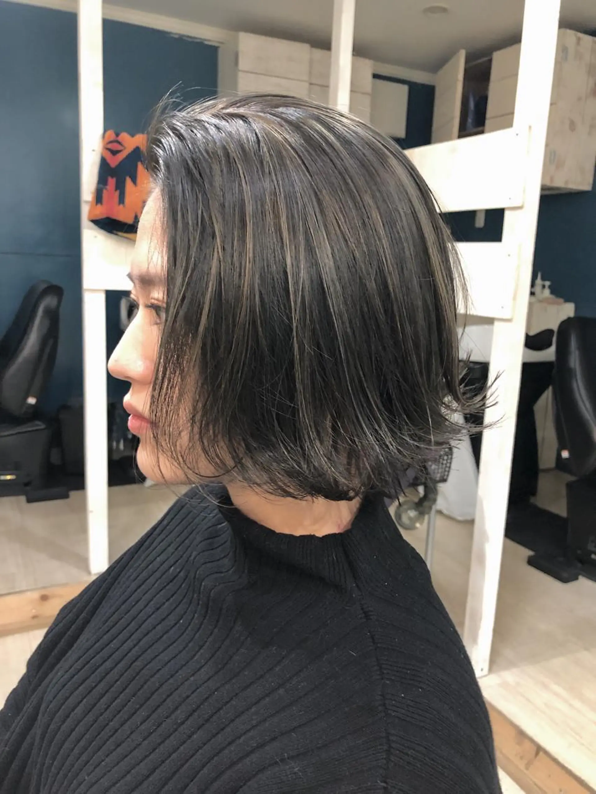ミディアム カラー 鷺谷 玲奈のヘアスタイル
