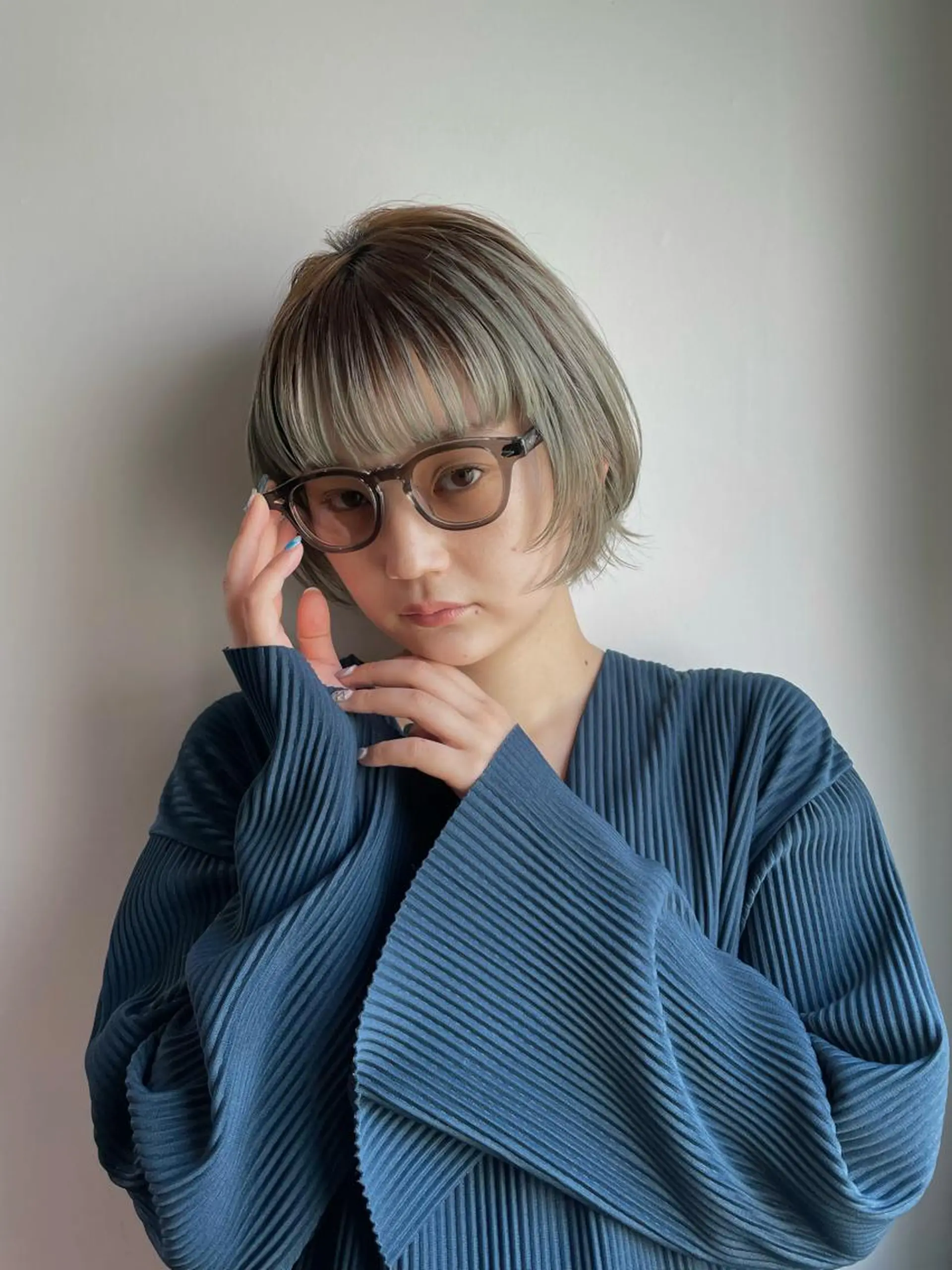 ミディアム カラー ブリーチ ウルフカット カット 佐伯 和佳のヘアスタイル