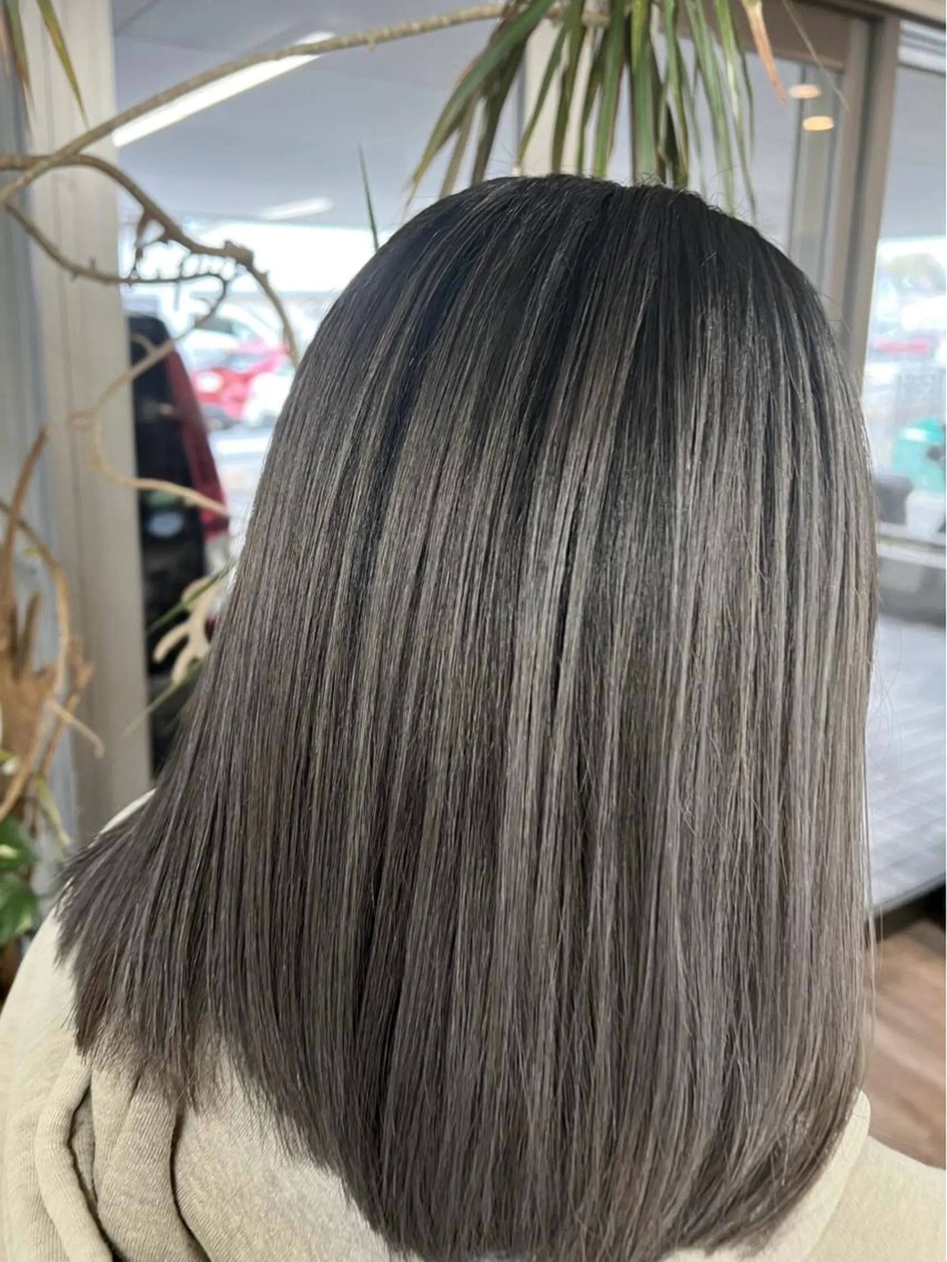 ミディアム カラー バレイヤージュ ブリーチ ケアブリーチ ダブルカラー イヤリングカラー ヘアカラー SALOWIN横浜suite店所属・🌷かわばた めい🌷のヘアスタイル