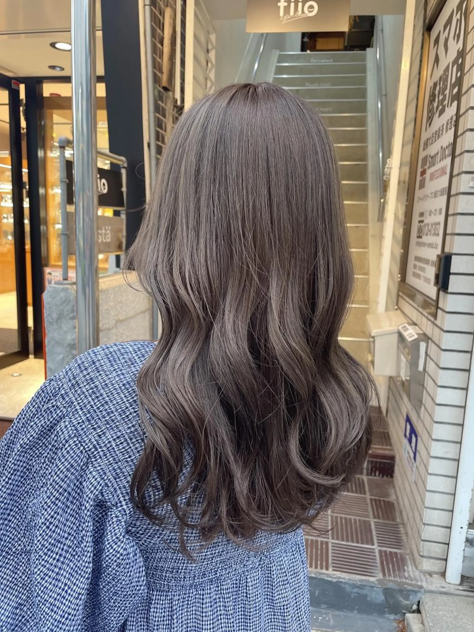 ロング カット ヘアカラー 梅田美容室 山崎海波のヘアスタイル