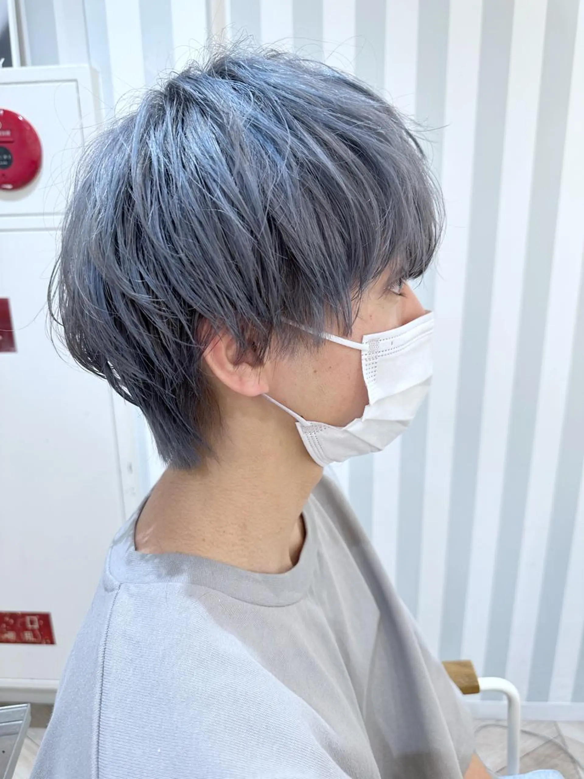 カラー メンズ ヘアカラー トリートメント 小顔レイヤー/ ベージュ🤍Rieのヘアスタイル