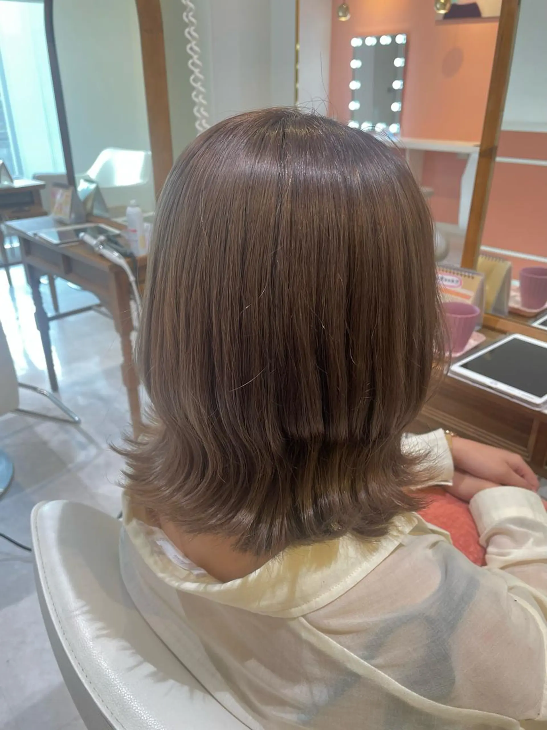 ミディアム カラー ミルクティーラテ ヘアカラー 和田 真依のヘアスタイル