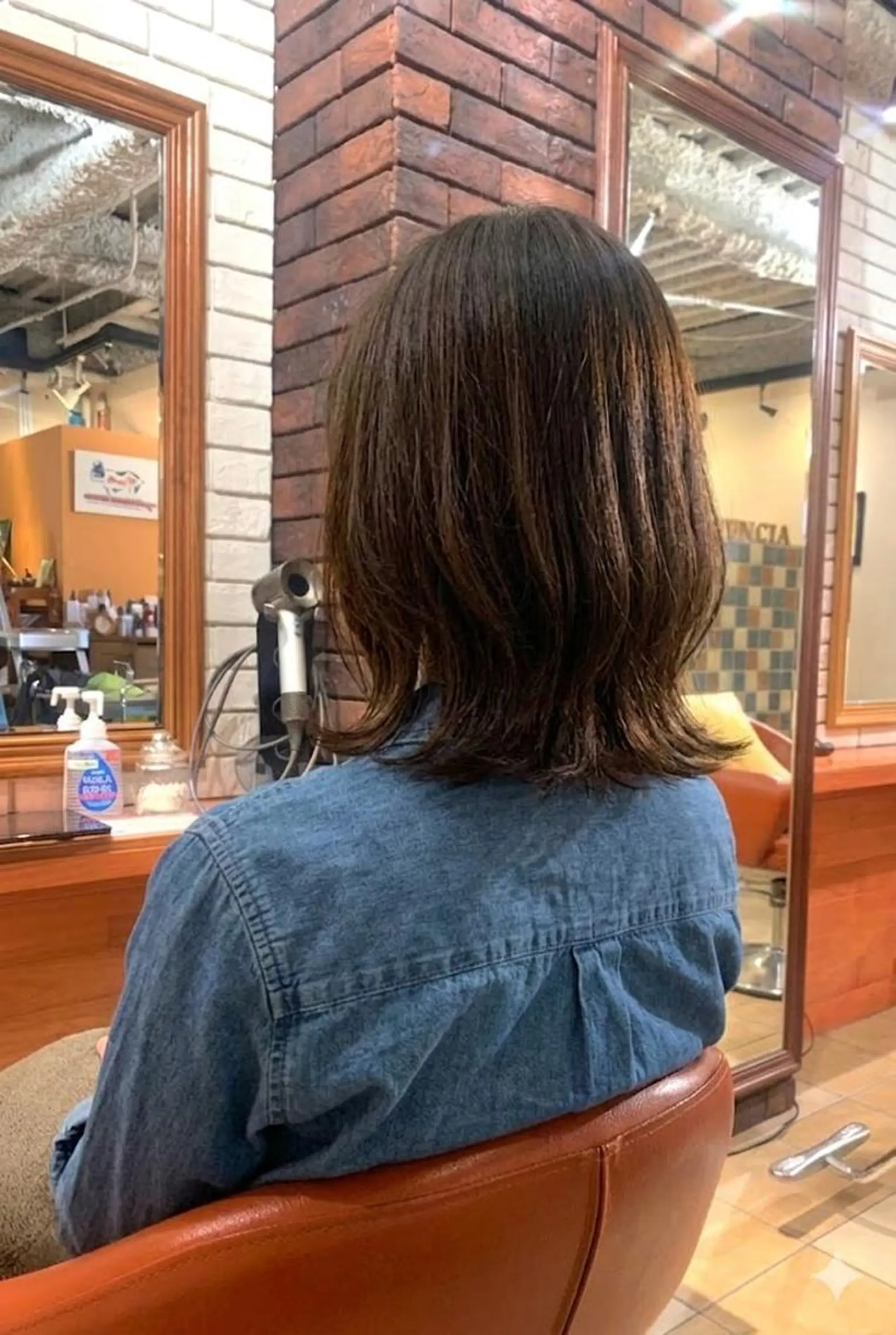 ミディアム カラー ボブ くびれヘア 外ハネヘア カット ヘアカラー トリートメント ヘッドスパ flencia 丸 和博|カットのヘアスタイル