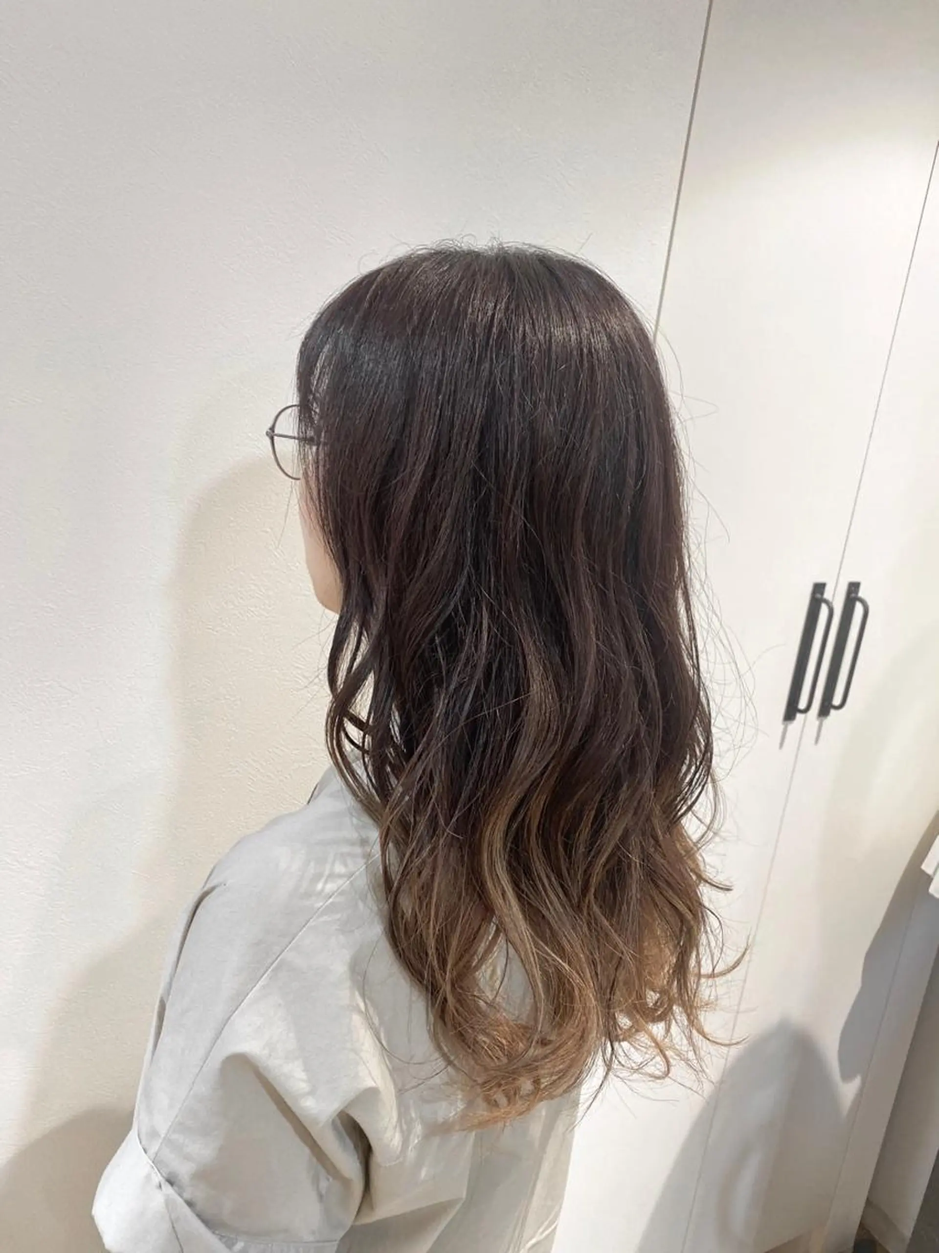 ロング カラー ダブルカラー グラデーションカラー ヘアカラー トリートメント Kazu .Kのヘアスタイル