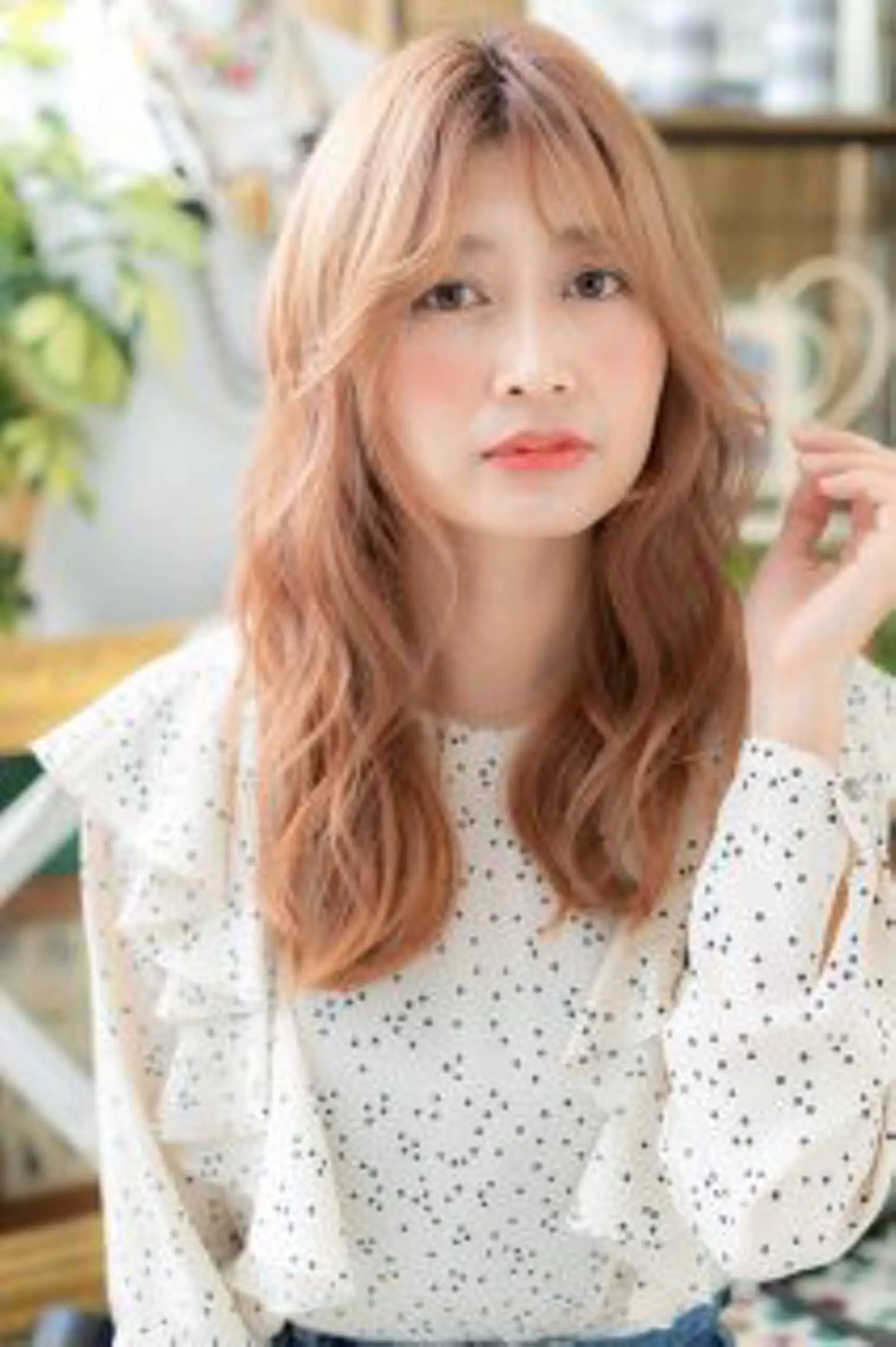 ロング カラー グラデーションカラー ピンクカラー くせ毛 外国人風カラー ロング 出川 宙☘️のヘアスタイル