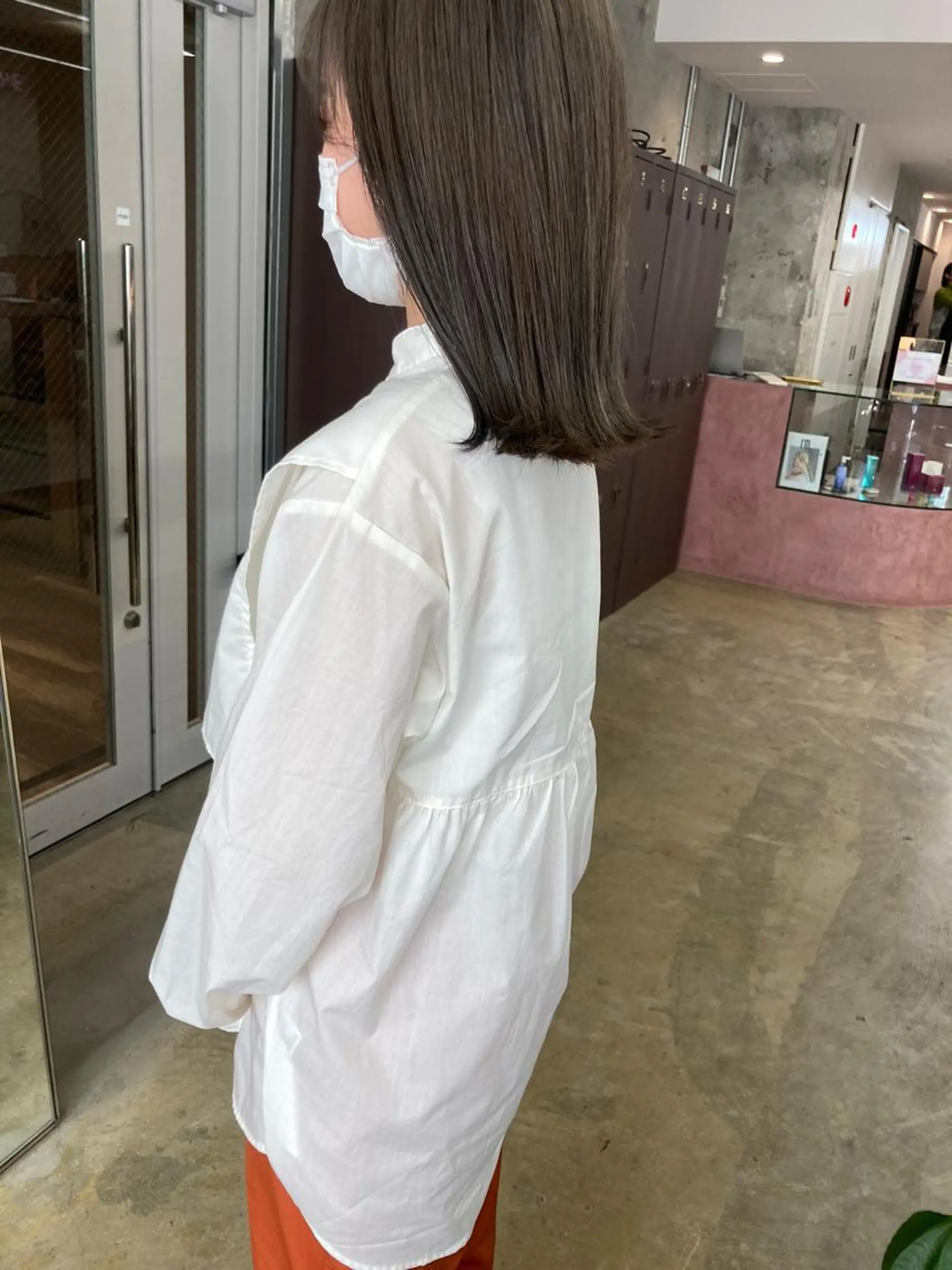 ミディアム カラー ベージュカラー オリーブベージュ 小木曽智美 /ボブ/ショートのヘアスタイル