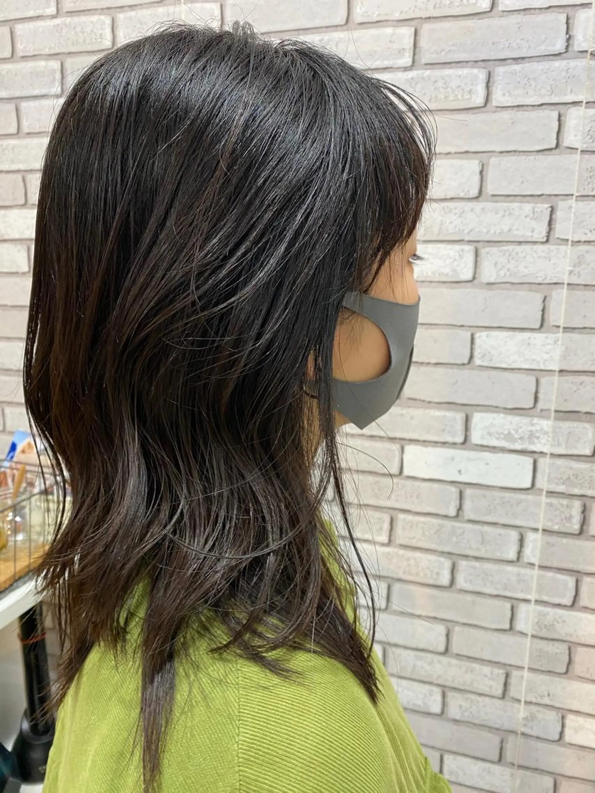 セミロング 佐治 梨乃のヘアスタイル