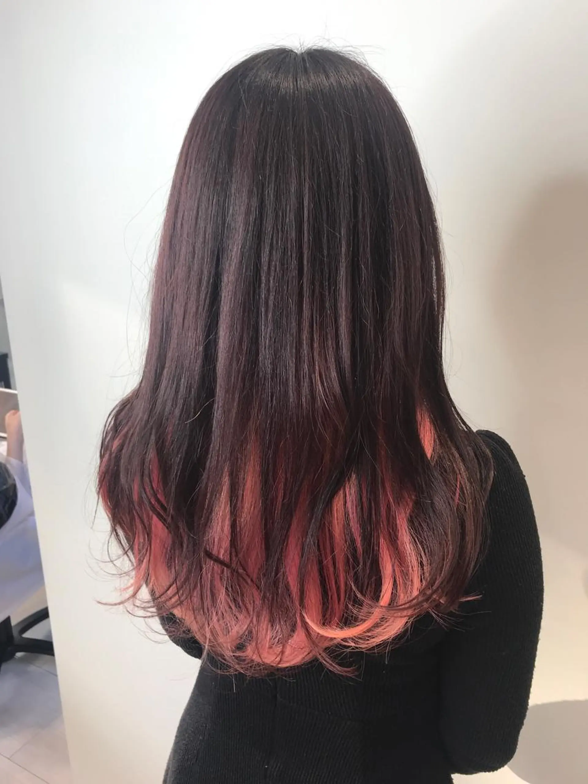 ロング カラー ピンクカラー インナーエクステ渋谷 🦋KAJIのヘアスタイル