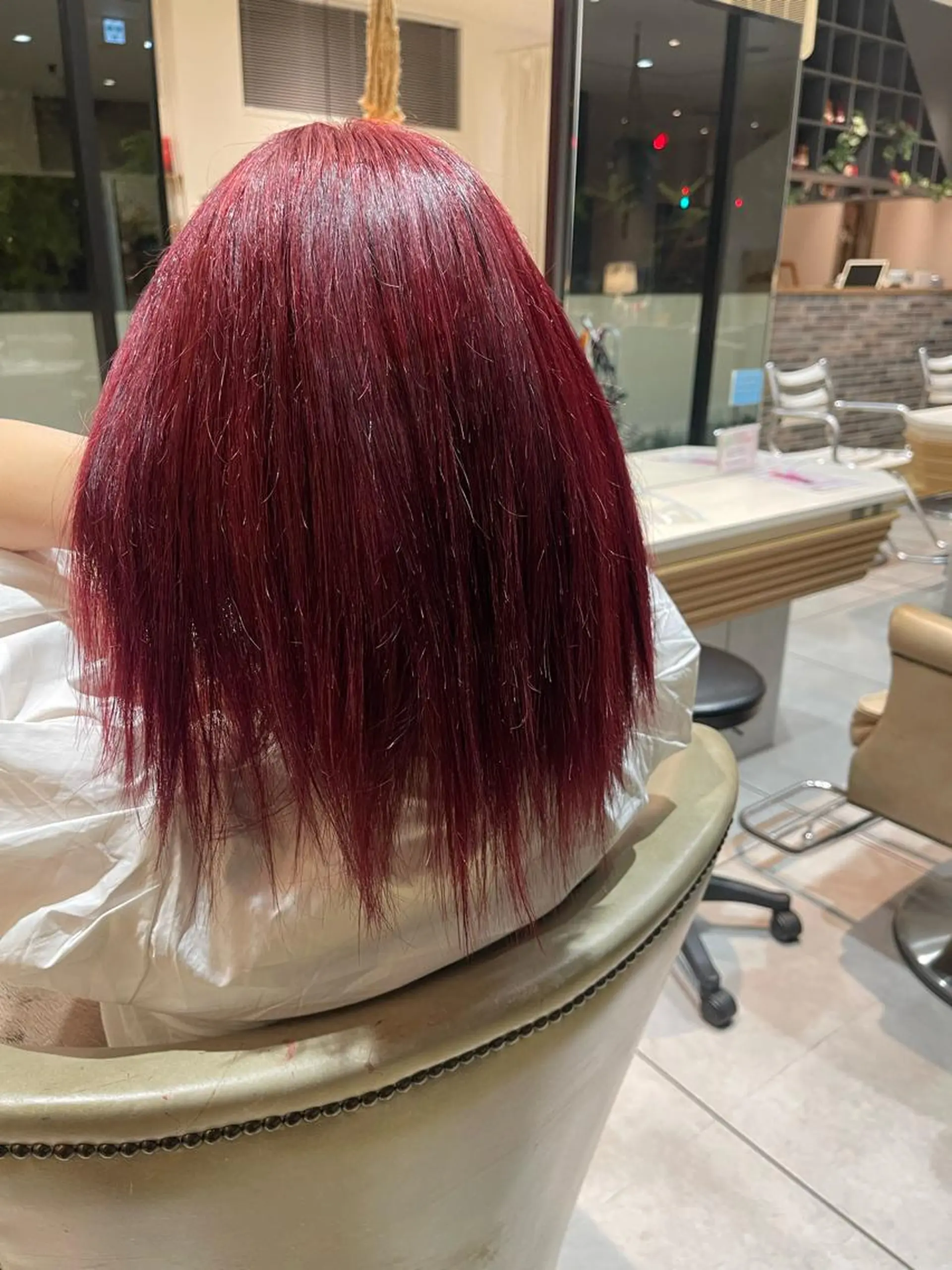 セミロング ヘアカラー 碇山 楓己のヘアスタイル