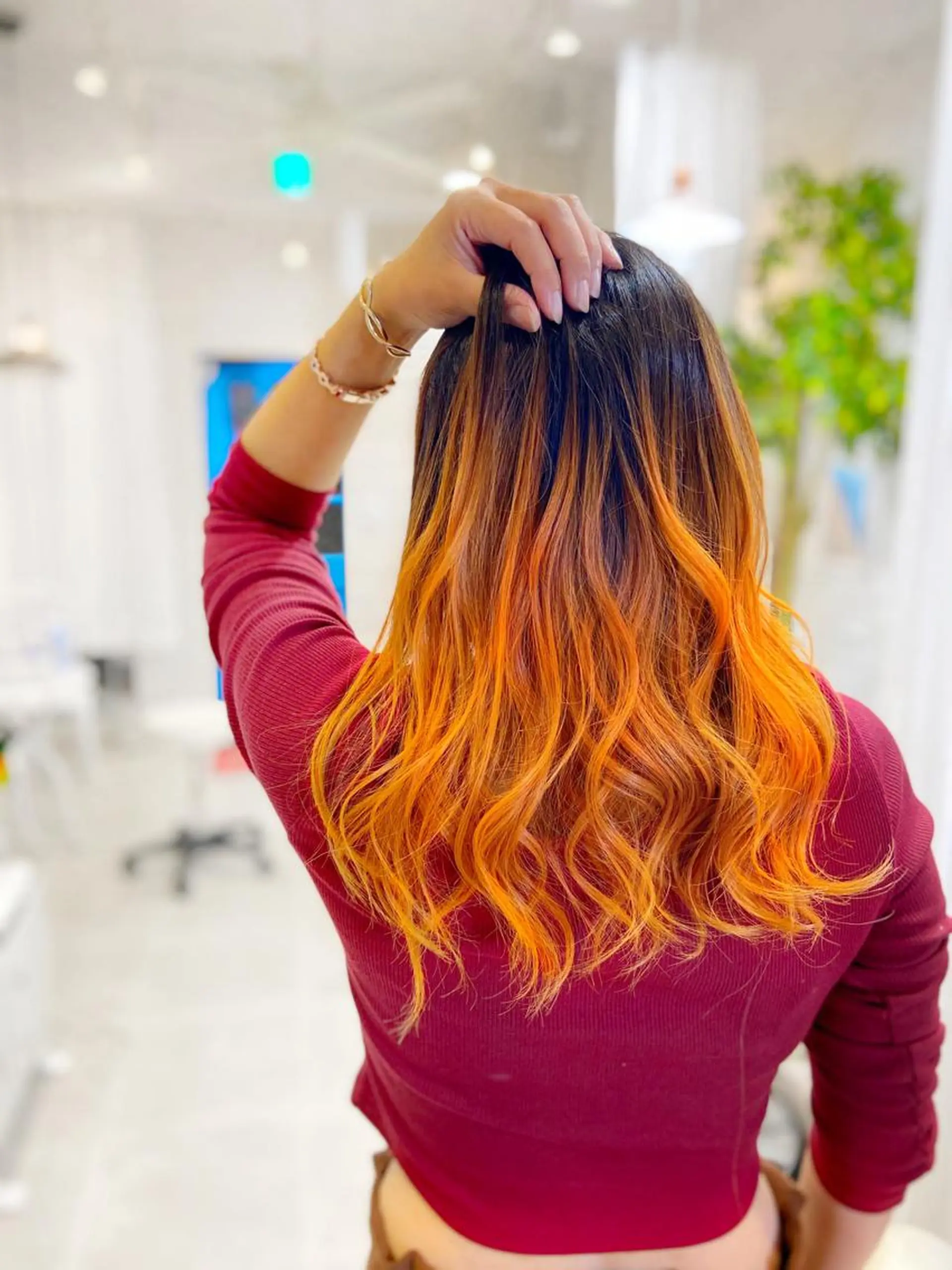 セミロング カラー ヘアアレンジ グラデーションカラー オレンジ ヘアカラー トリートメント 次世代シールエクステ 錦糸町 小泉 朋之のヘアスタイル