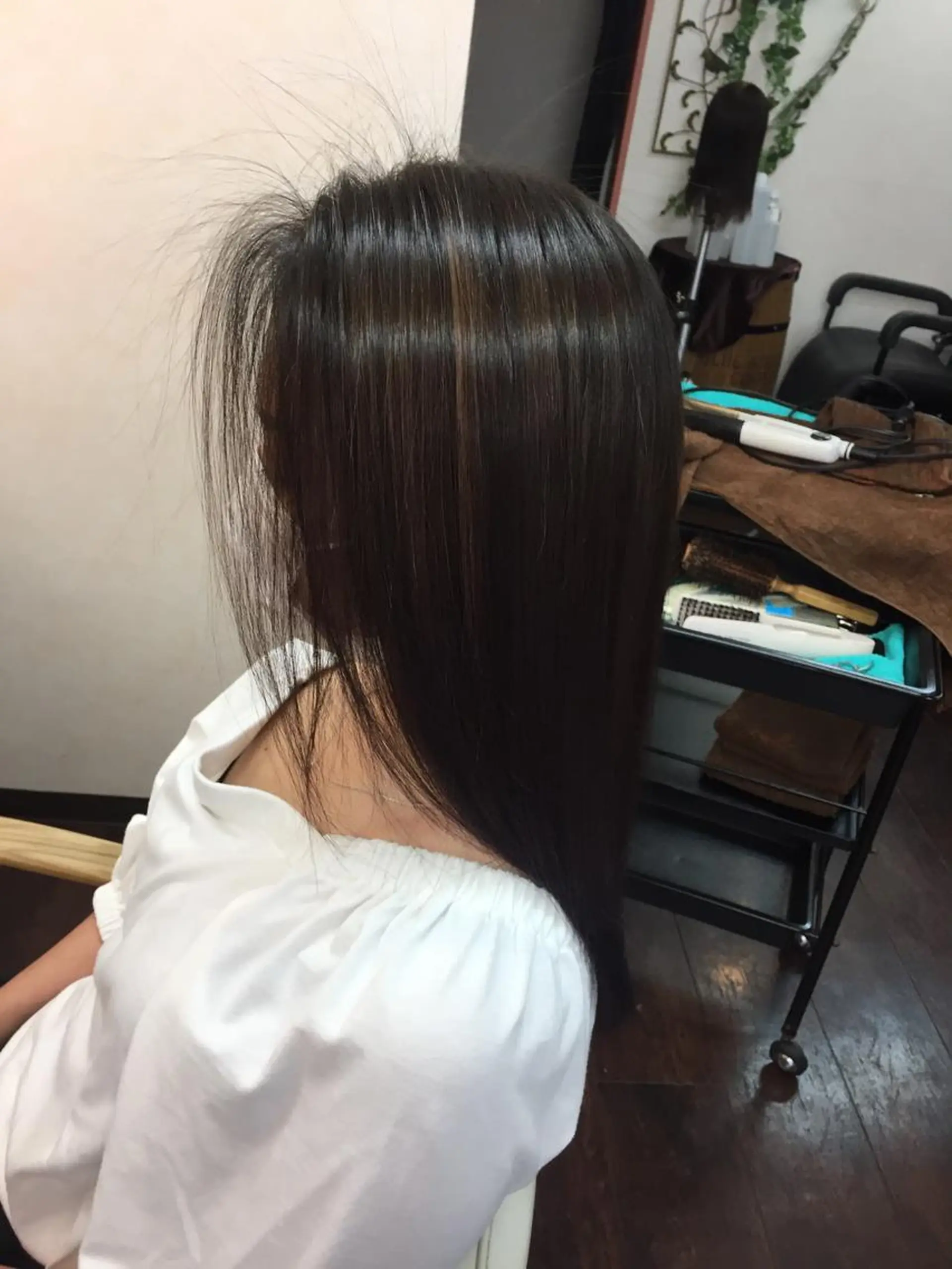 セミロング パーマ 桧山 真のヘアスタイル