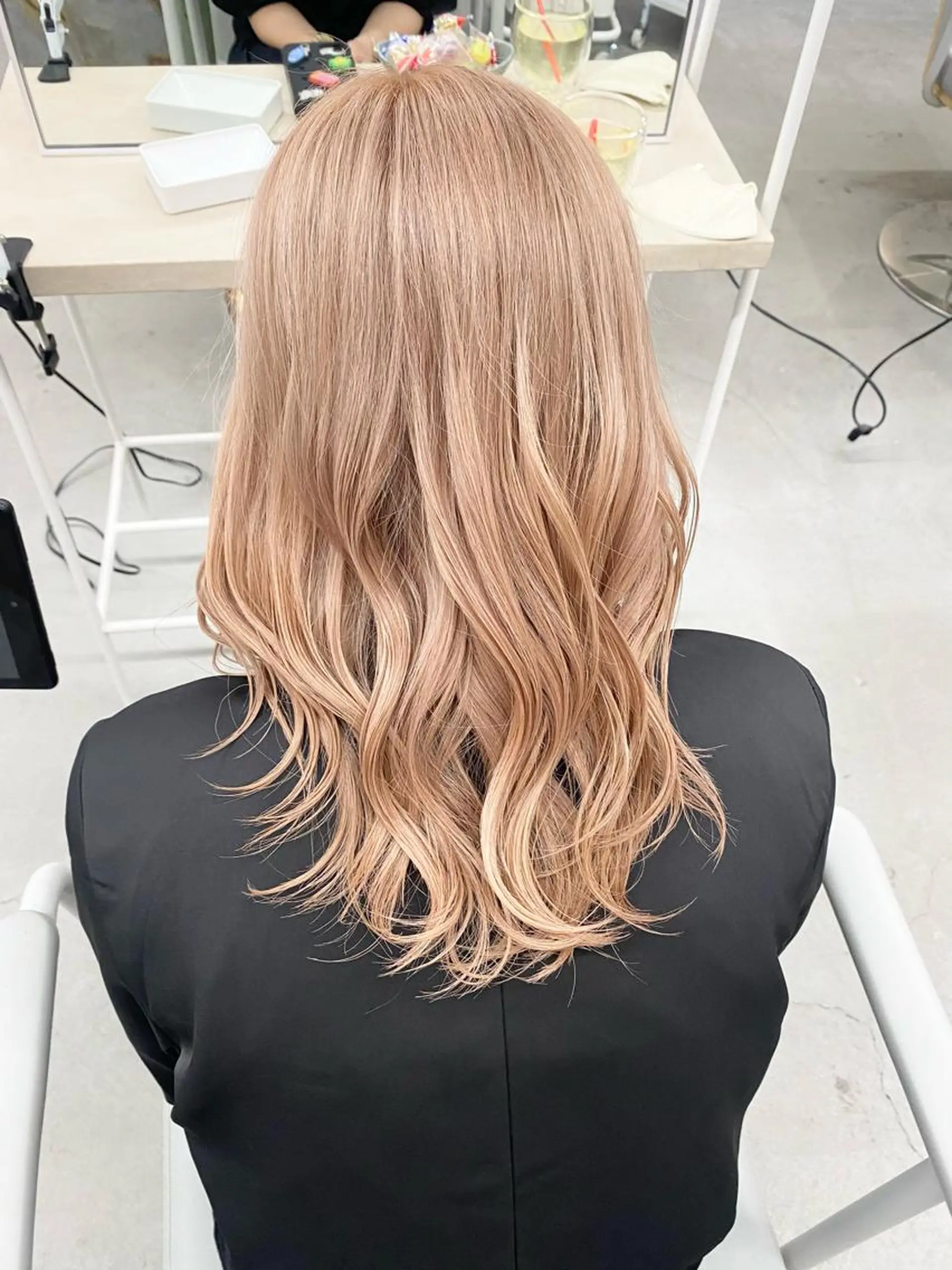 セミロング カラー ヘアカラー qulim所属・前橋 姫奈のヘアスタイル