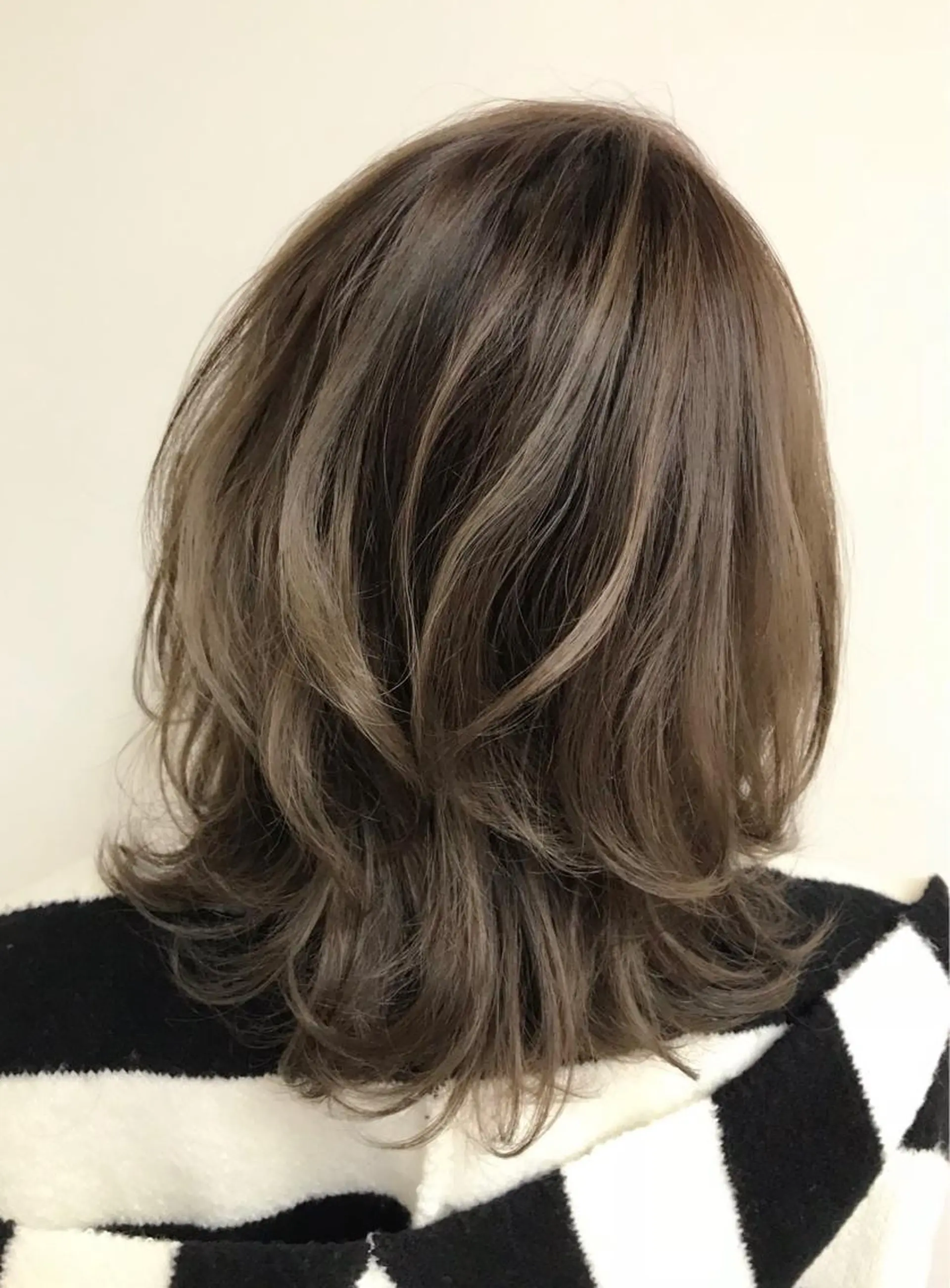 ミディアム カラー パーマ ヘアアレンジ ネイル マツエク・マツパ 吉川 宙翔のヘアスタイル