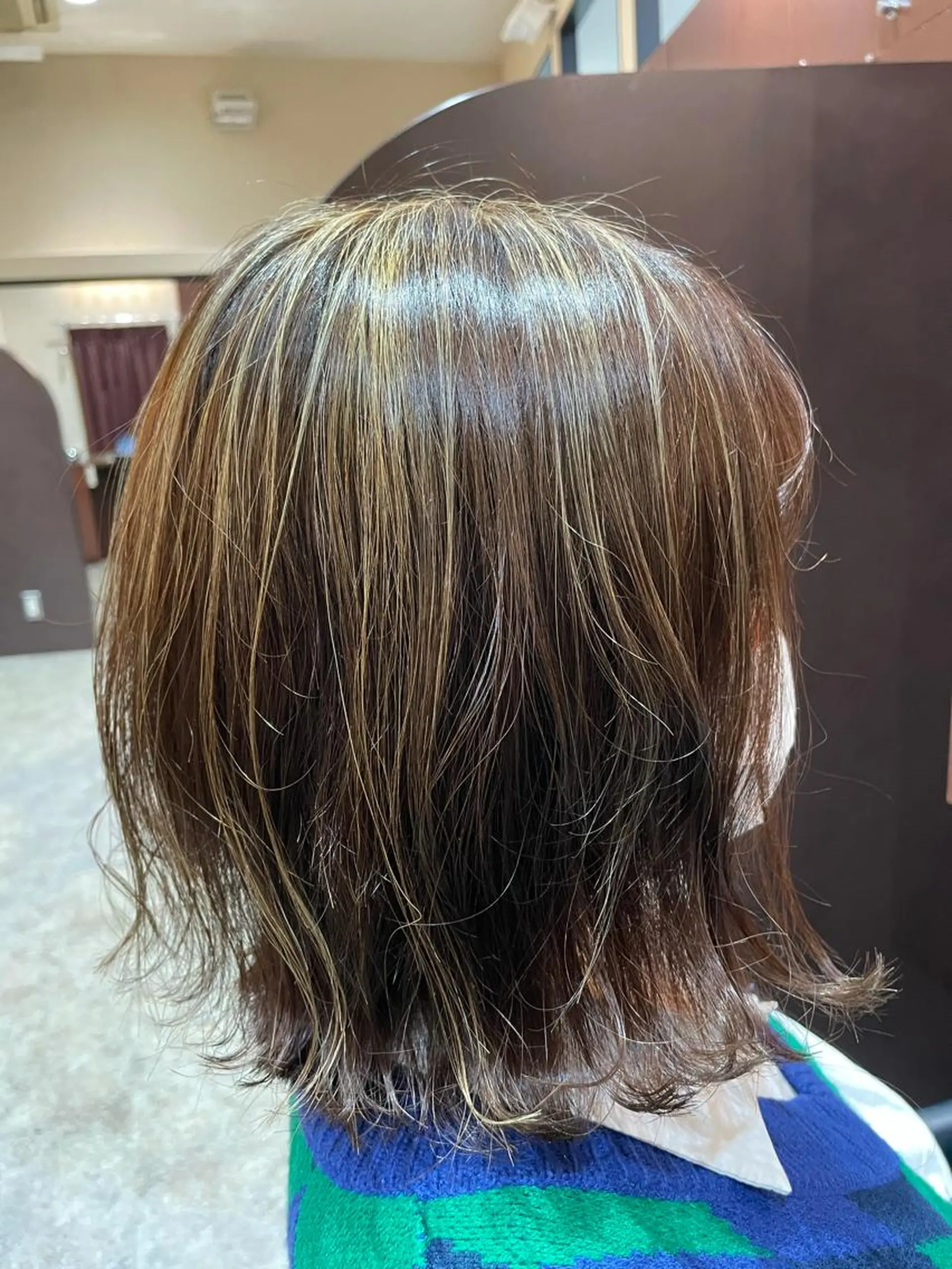 ミディアム 井上 真里奈のヘアスタイル