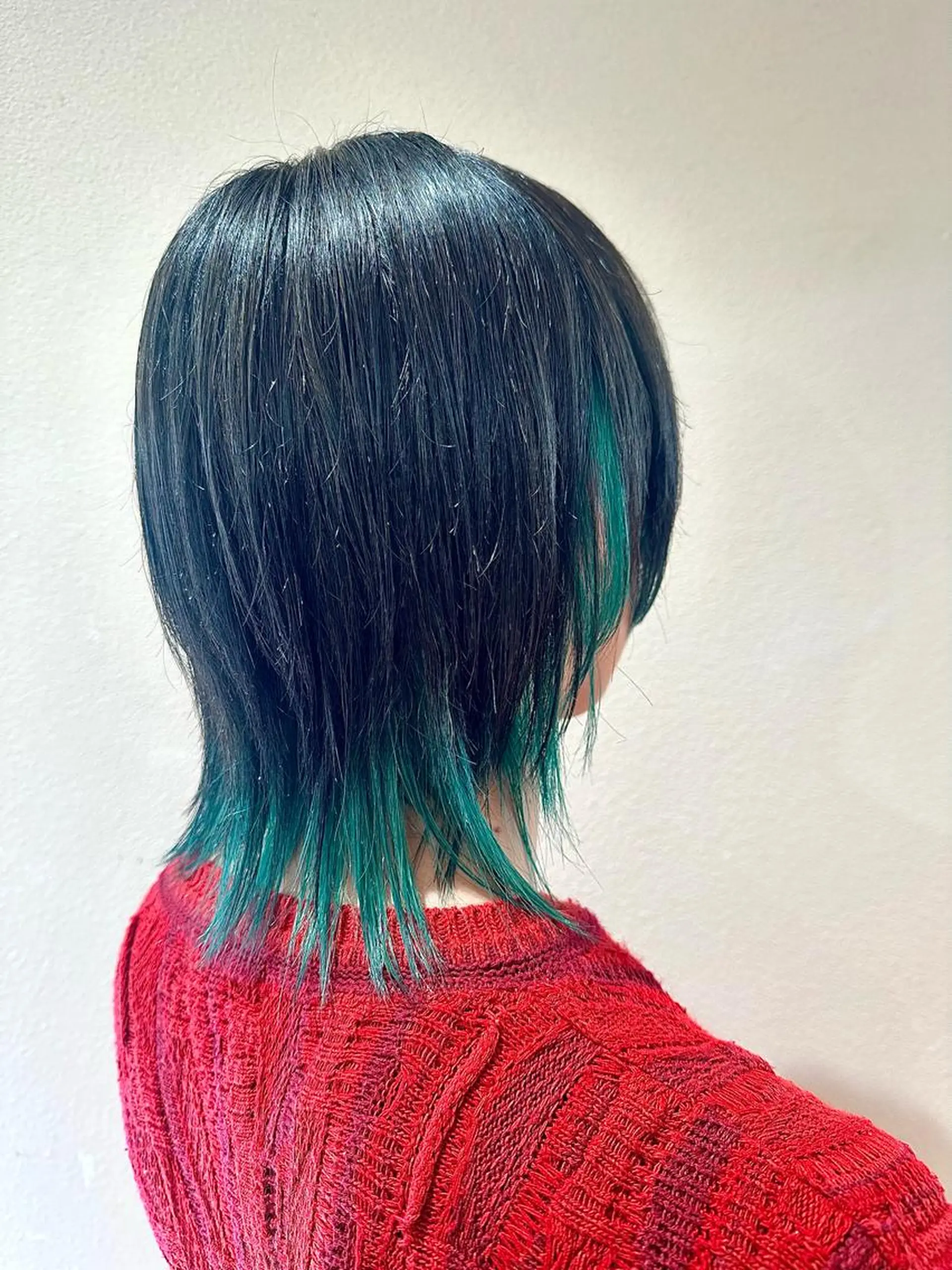 ショート メンズ メンズインナーカラー メンズウルフカット ウルフカット カット ヘアカラー トリートメント 高木 陽平のヘアスタイル