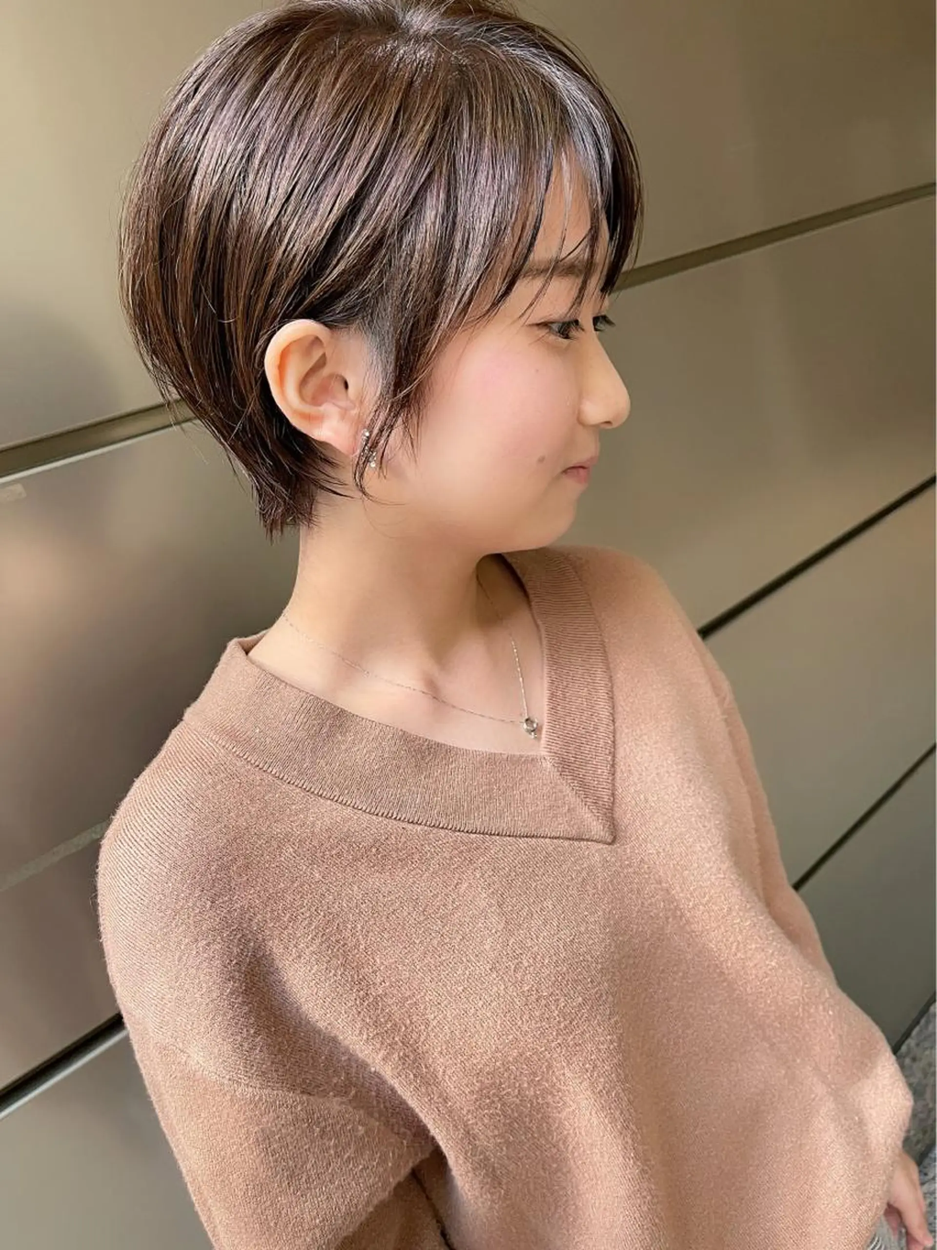 ショート カラー パーマ ヘアアレンジ メンズ キッズ ネイル マツエク・マツパ キュート ショートヘア ショートネイル カット ヘアカラー トリートメント 千崎 聖太のヘアスタイル