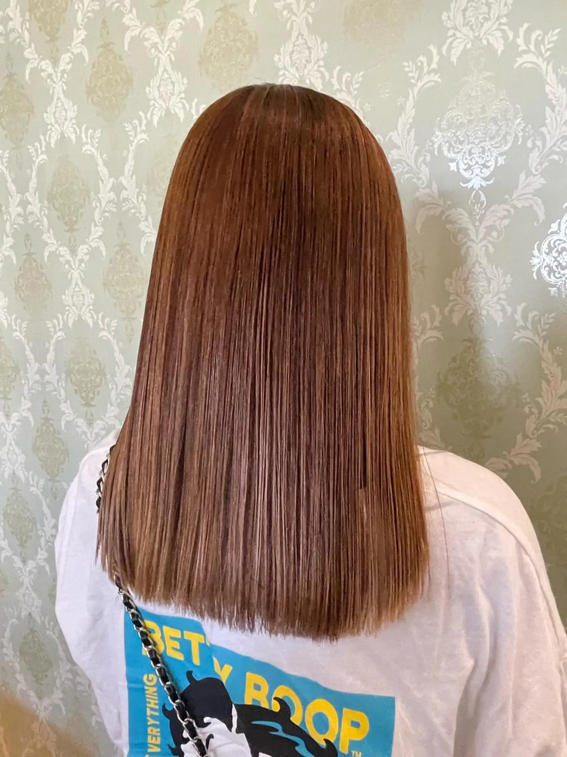 セミロング カット EARTH中島 秋桜久のヘアスタイル