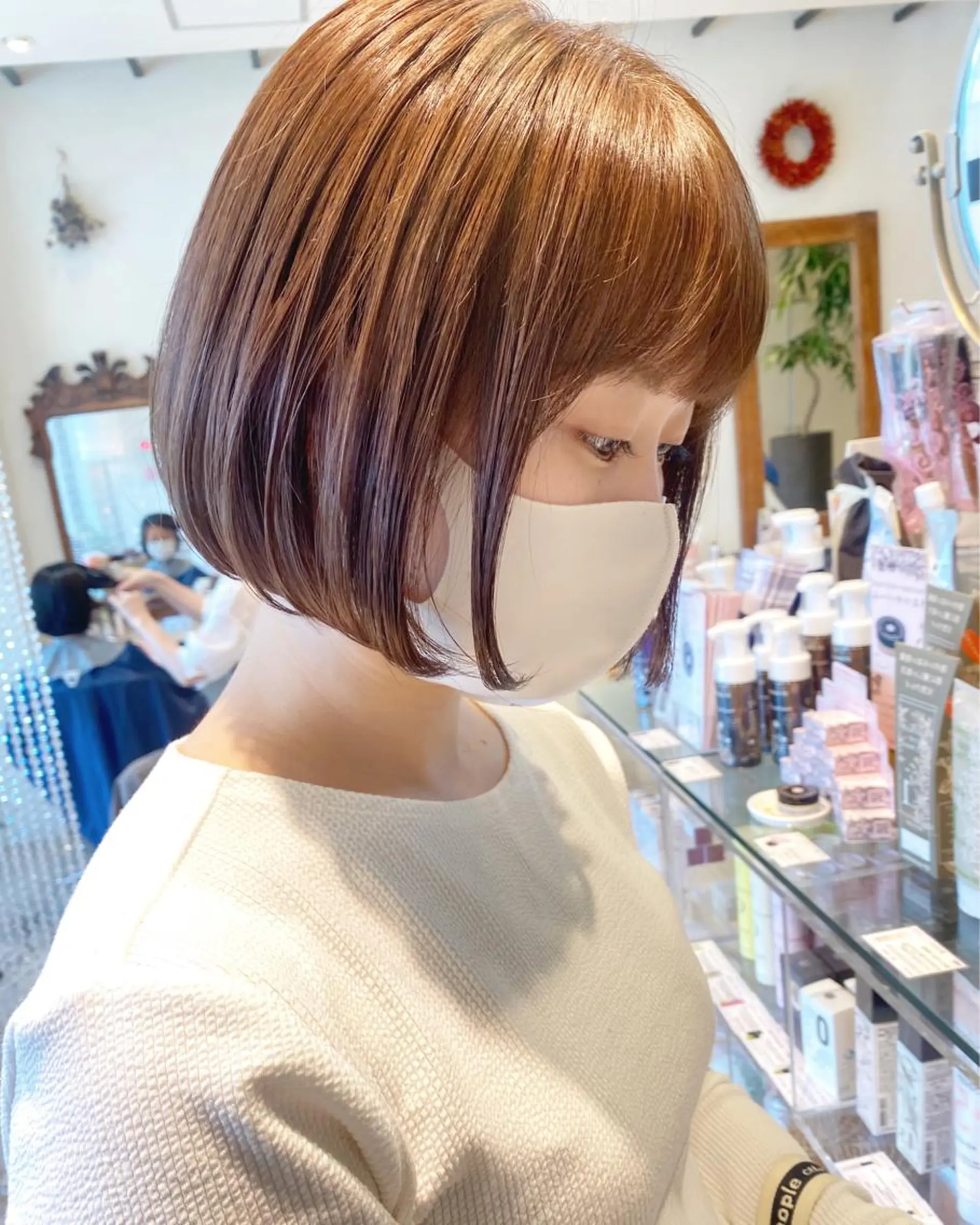 ミディアム ボブ顔周り 韓国遠藤小雪のヘアスタイル