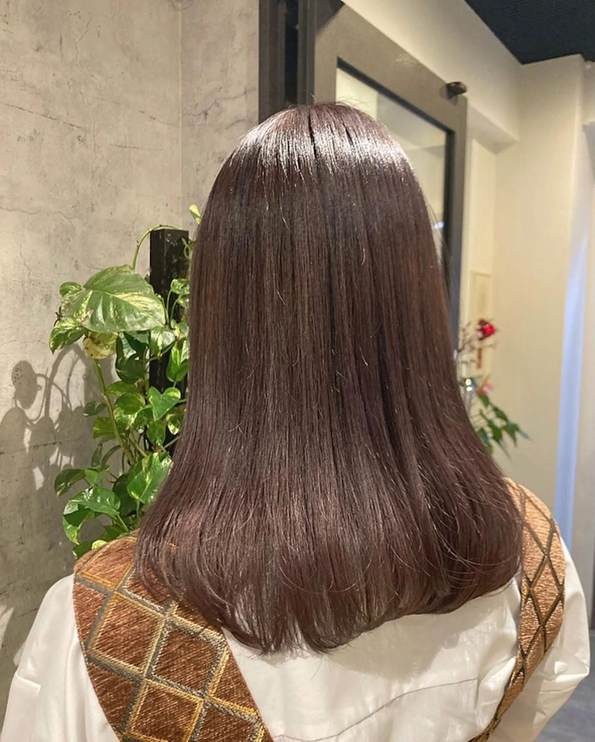 ミディアム カラー ヘアカラー トリートメント 🌸インナーカラー 🌸藤井春華のヘアスタイル