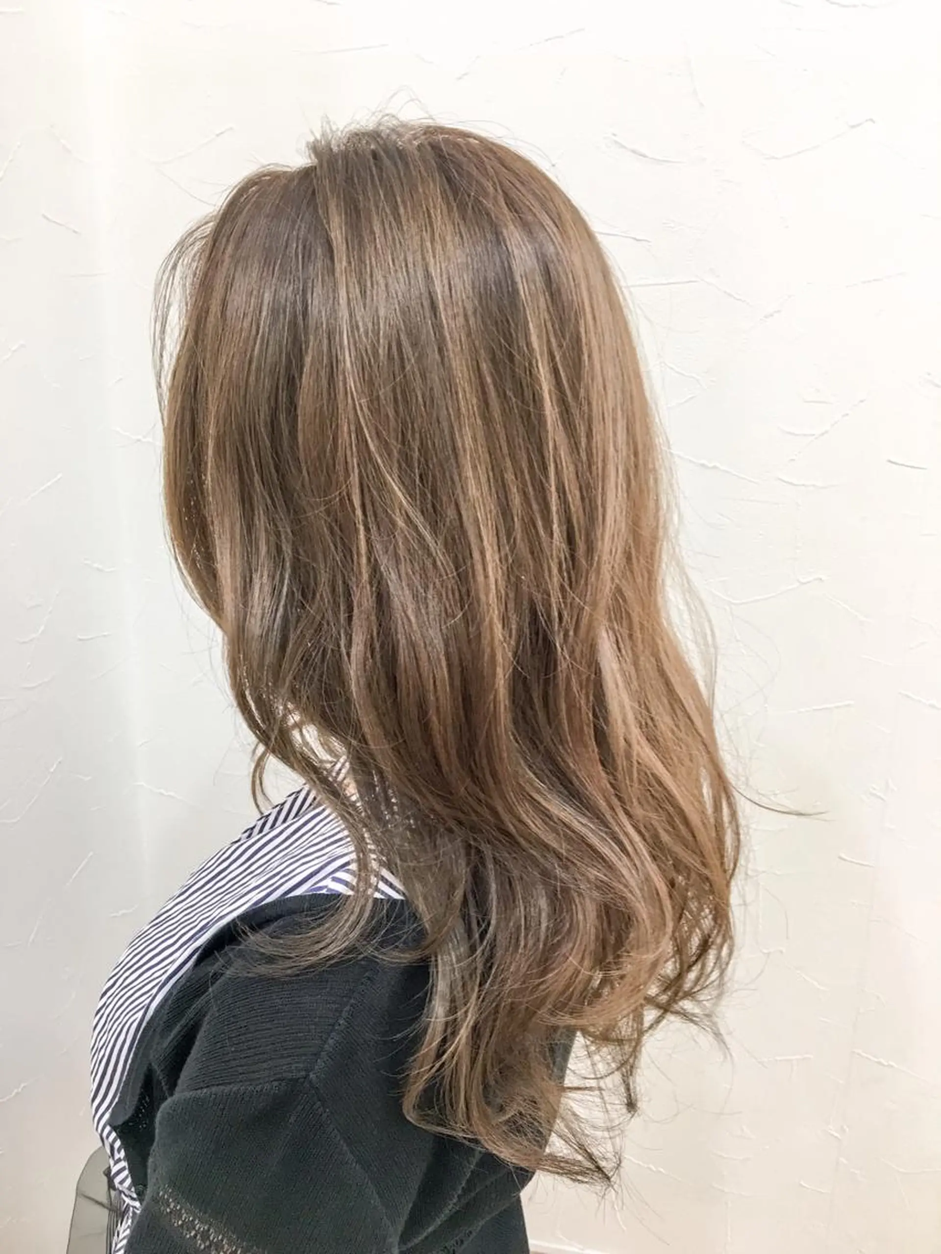 カラー MERu所属・MERu/高橋裕之 /レイヤー/艶カラーのヘアスタイル