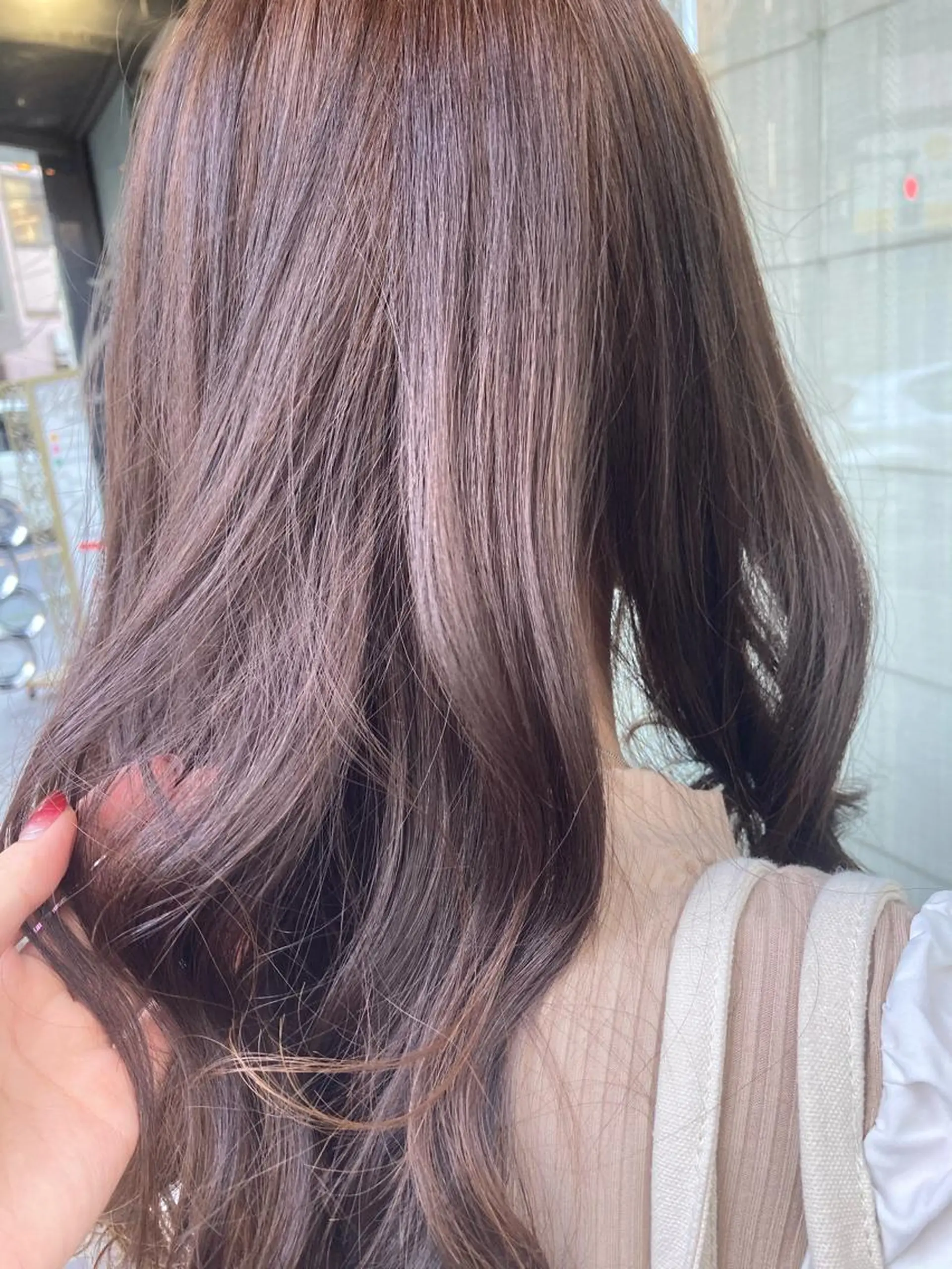 ロング カラー アッシュ ブリーチ ブリーチなしカラー 宮原 佳苗のヘアスタイル