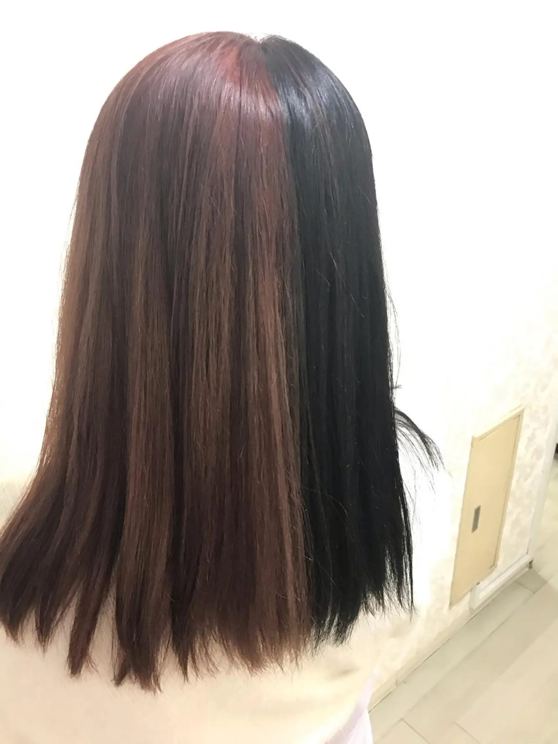 セミロング ブリーチ/髪質改善/ レイヤー/YUTO‎のヘアスタイル