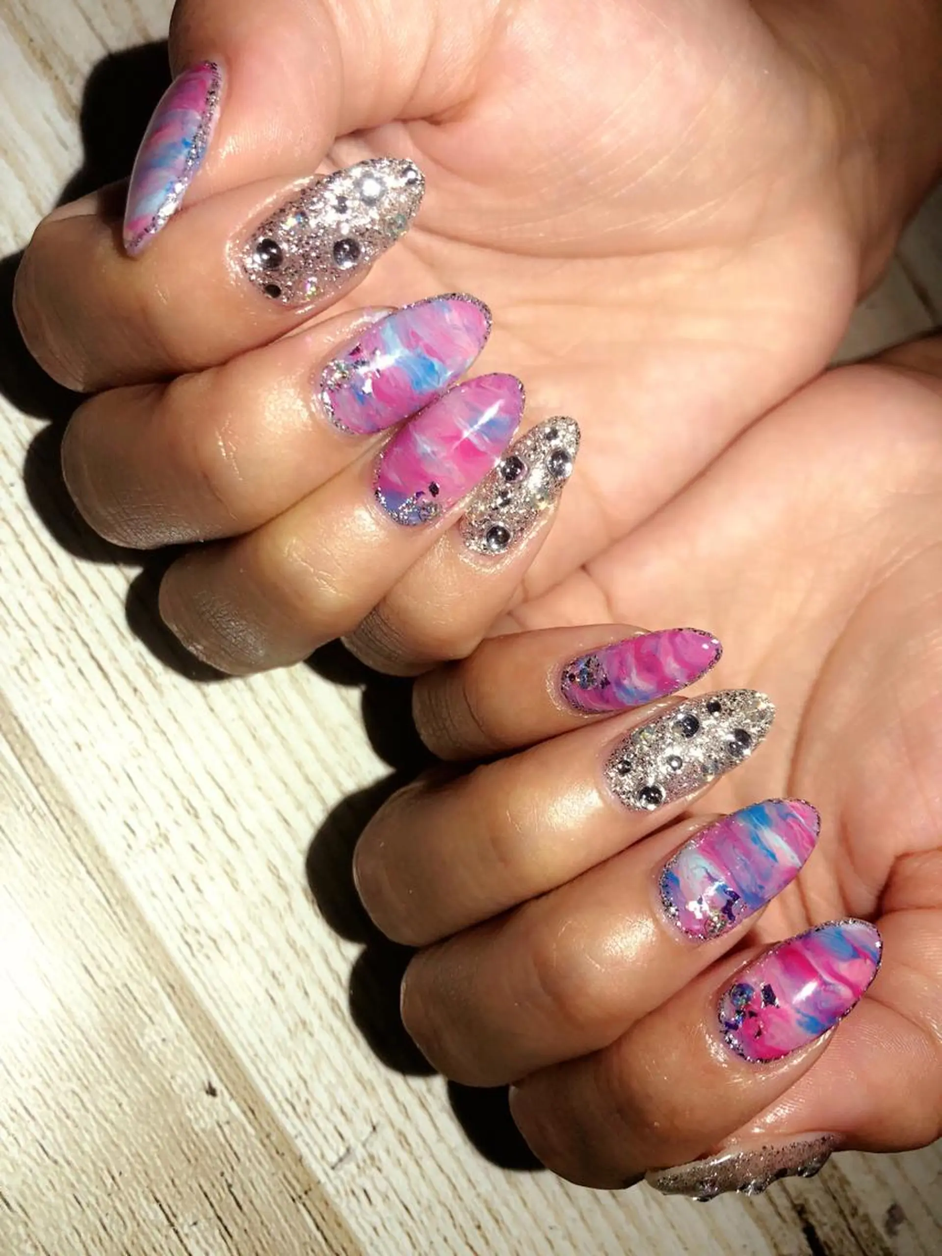 ネイル キラキラネイル 持ち込み ストーンネイル Nail salon Museのネイルデザイン