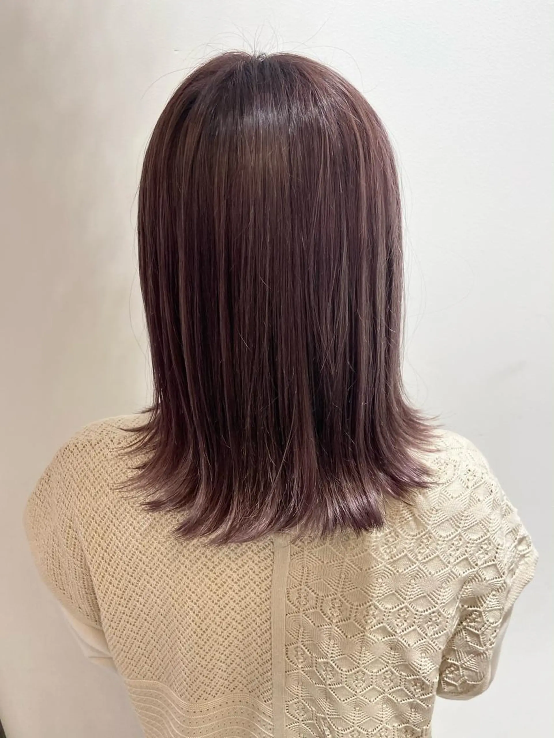 ミディアム カラー ヘアカラー トリートメント 🐺ウルフ/レイヤー 似合わせ‎🤍沙羅のヘアスタイル