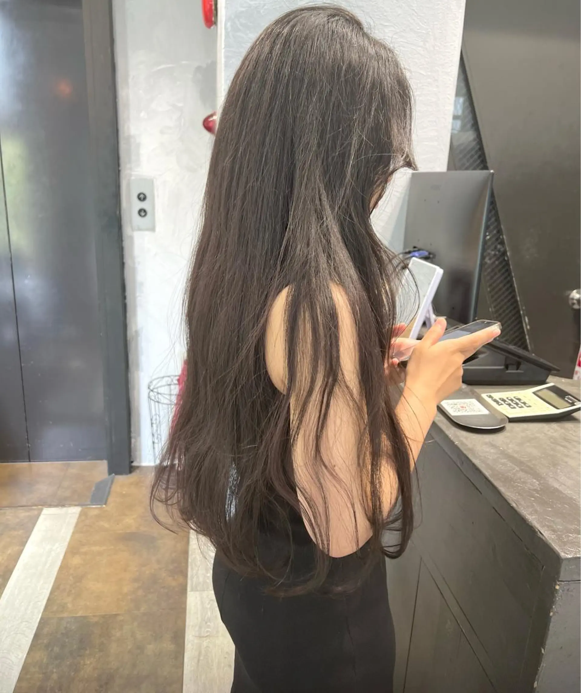 ロング カラー GiseL アンリのヘアスタイル