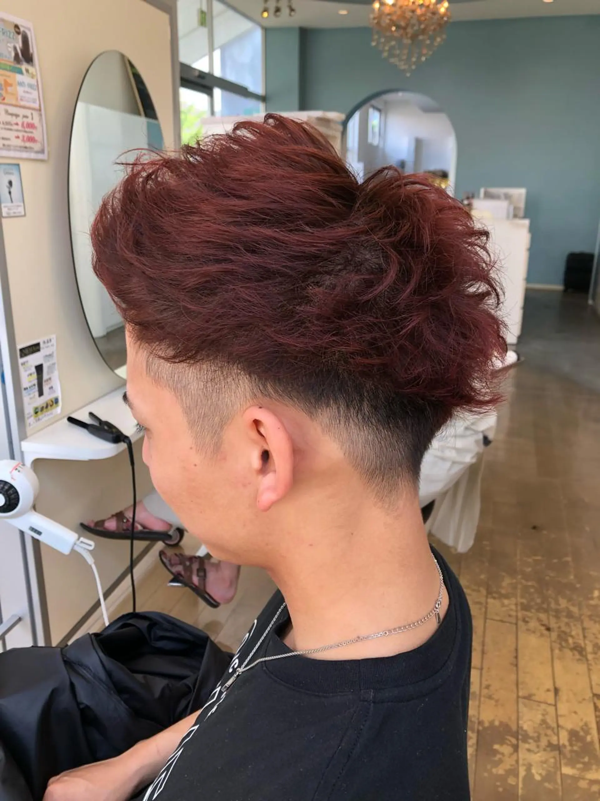カラー 吉田 凌也のヘアスタイル