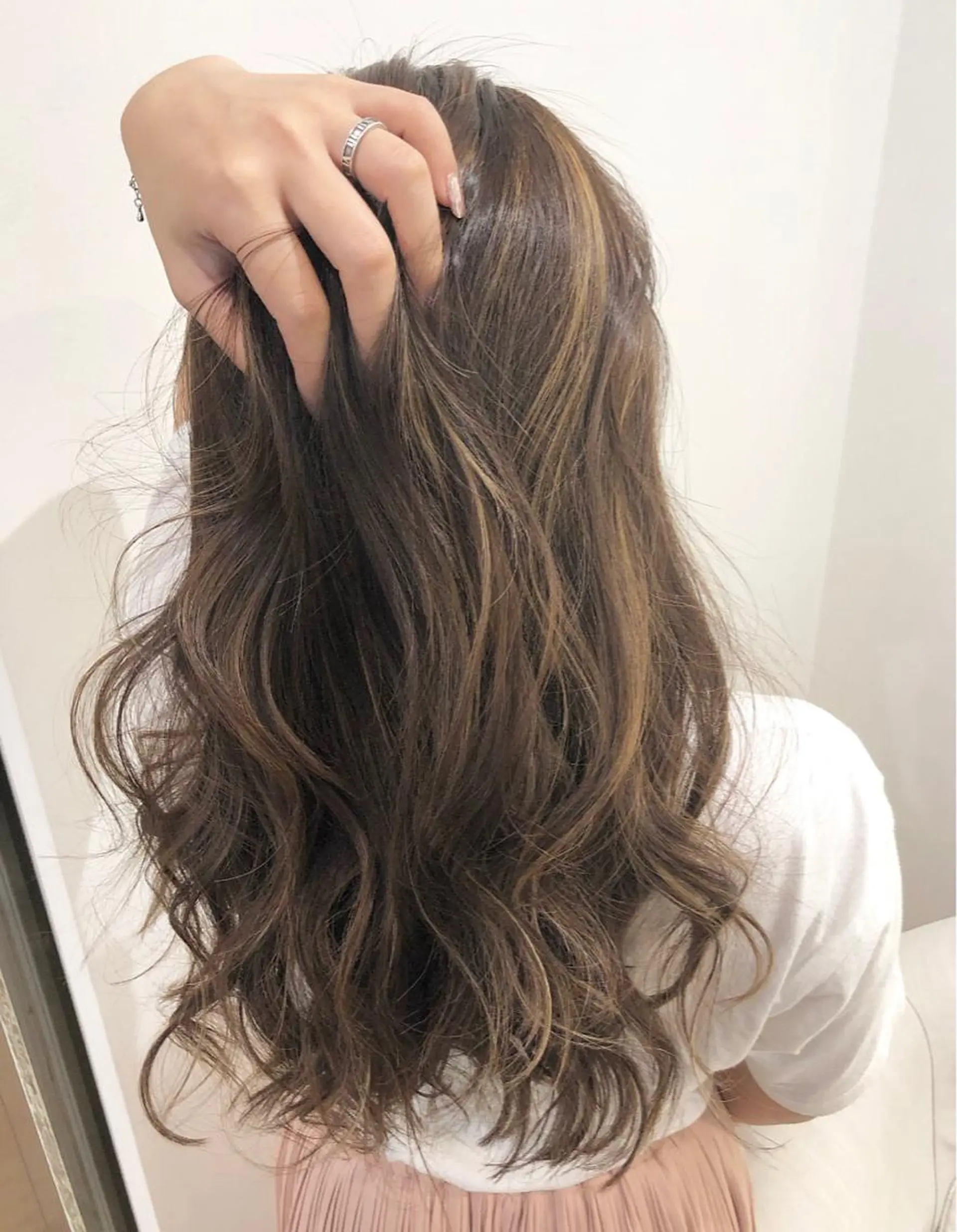 ロング カラー sail hairのヘアスタイル