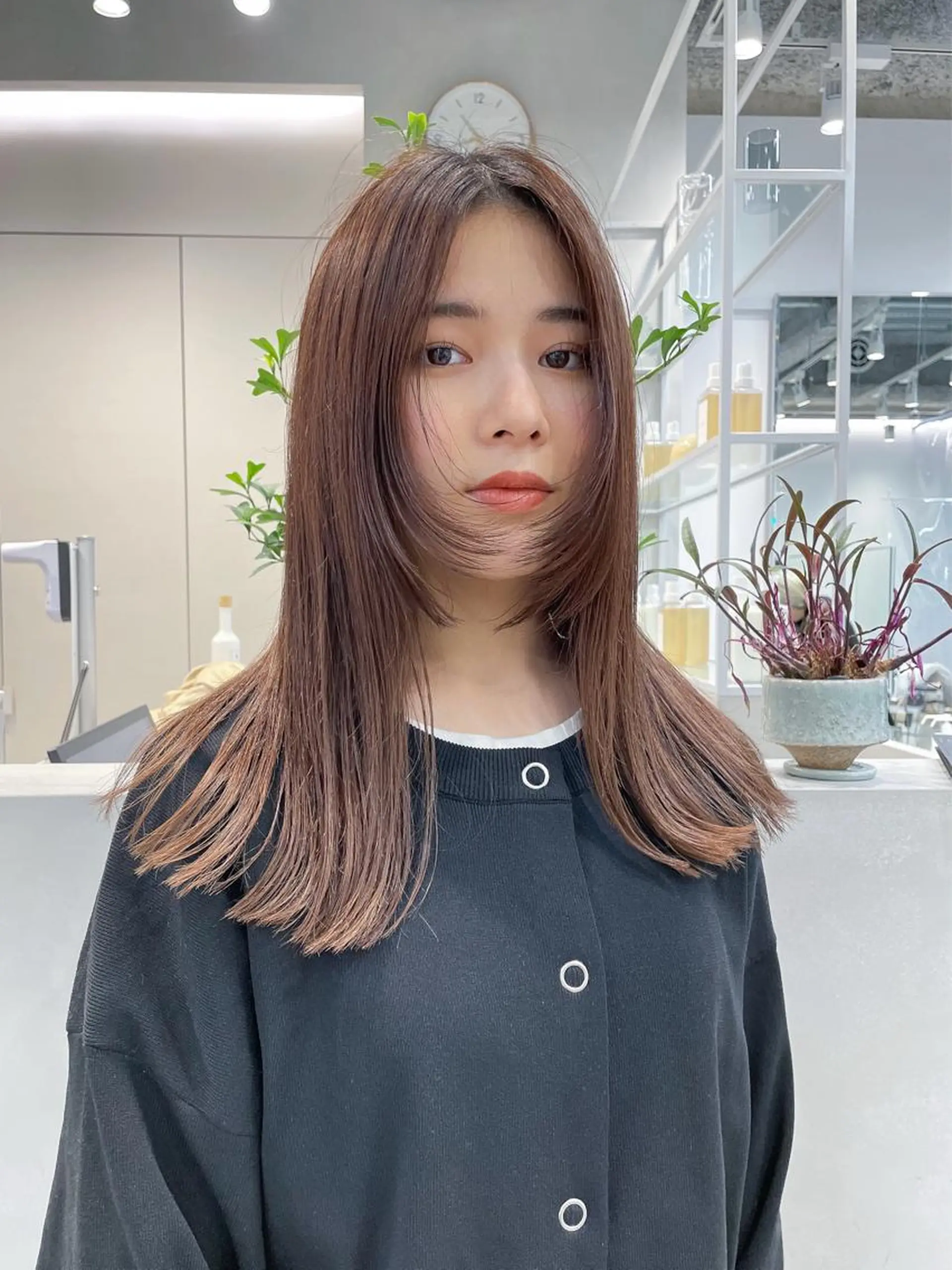ロング カラー 青木 優歩のヘアスタイル