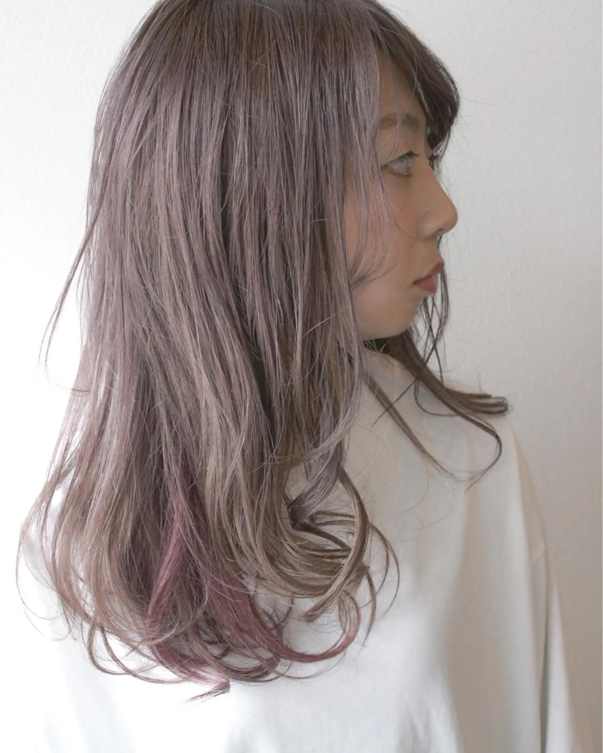 ロング パープルカラー ヘアカラー トリートメント 吉本 知弘のヘアスタイル