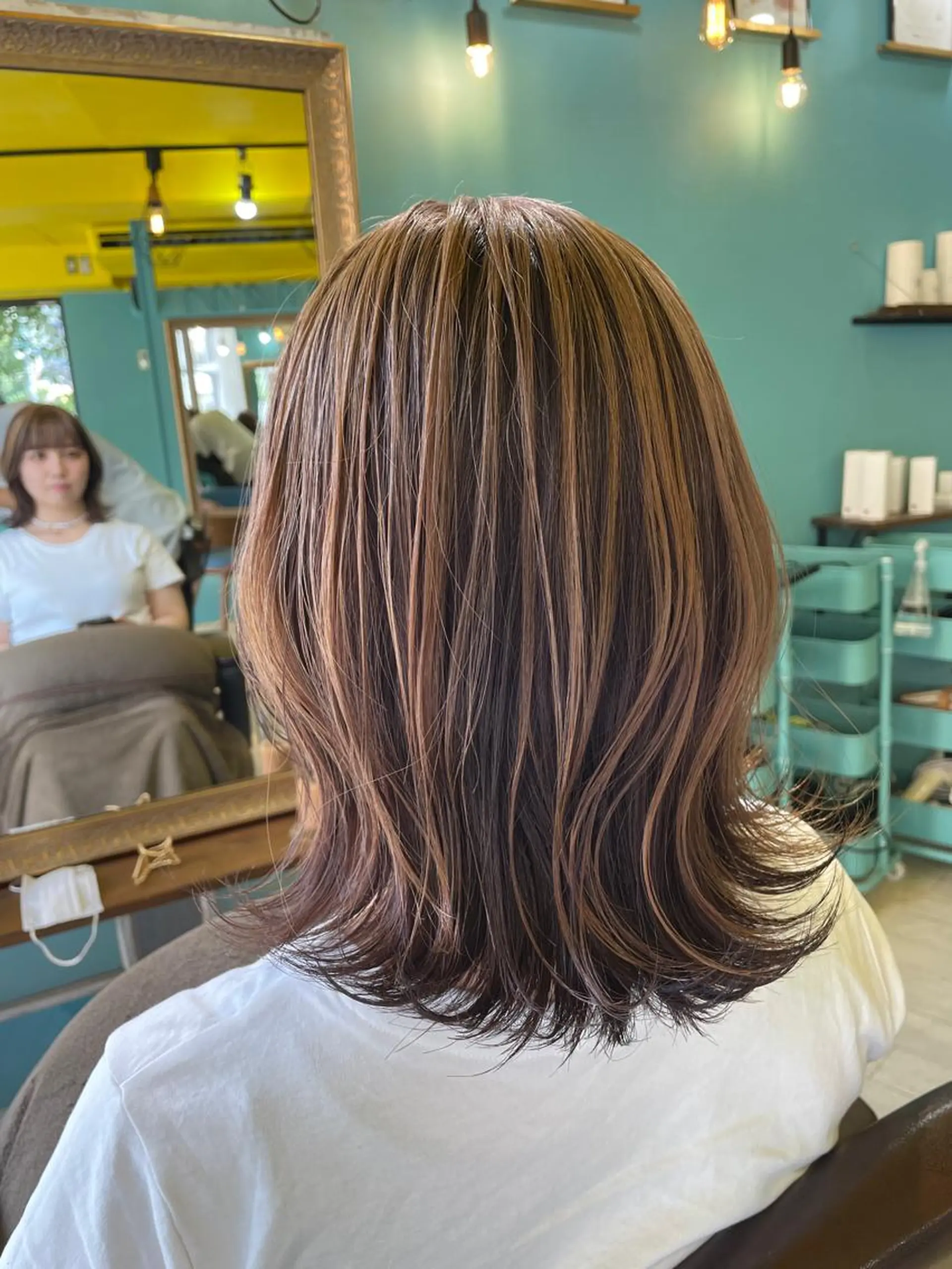 ミディアム カラー ベージュカラー ミルクティーベージュ カット ヘアカラー 末石 智のヘアスタイル