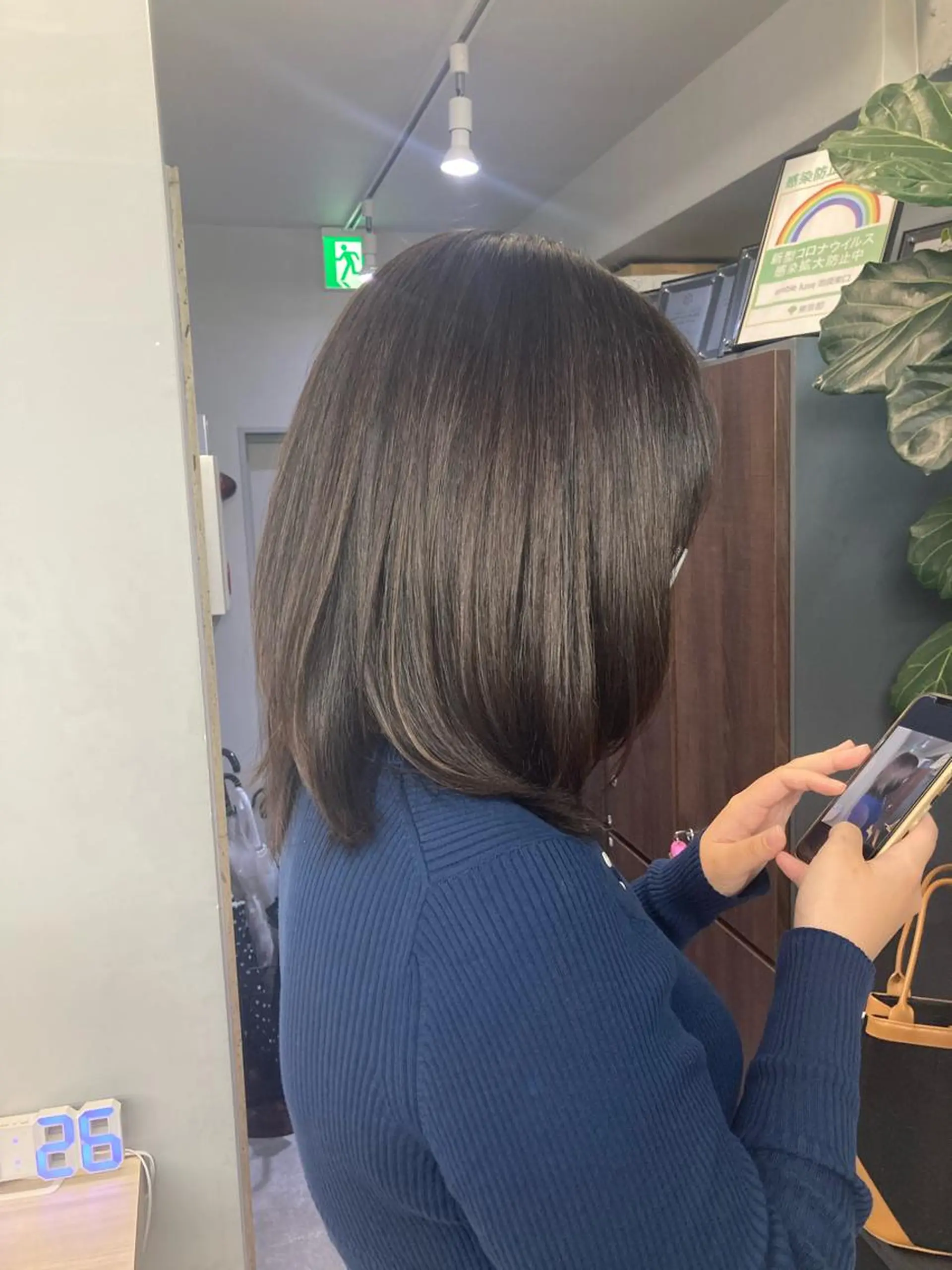 ミディアム カラー グレージュ カット ヘアカラー トリートメント ブリーチ&似合せボブ 田中寛十のヘアスタイル