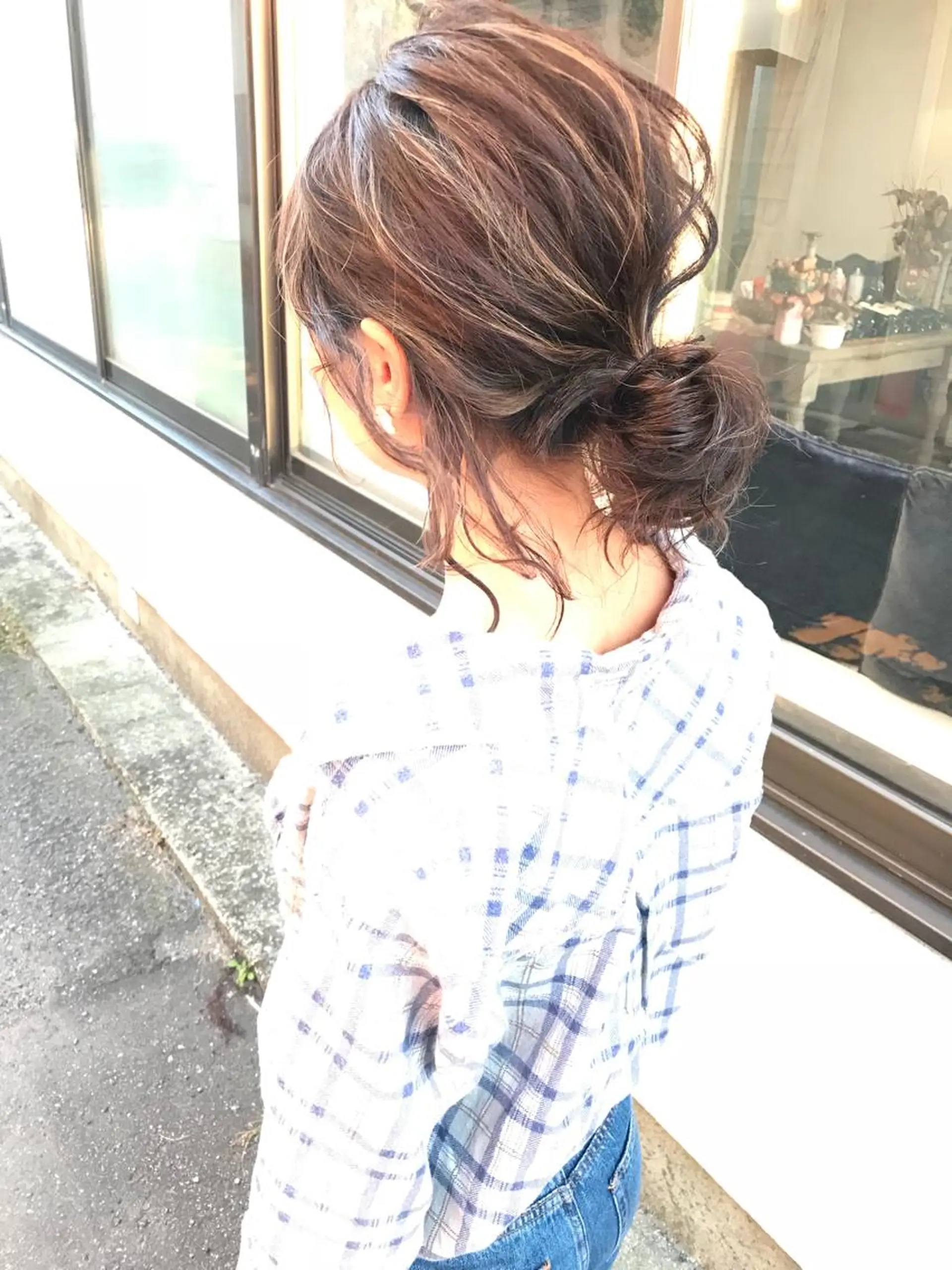 ミディアム カラー ヘアアレンジ ベージュカラー ブリーチ グラデーションカラー ハイライトカラー ハイライト Mariana/ 鶴原-ハイライトのヘアスタイル
