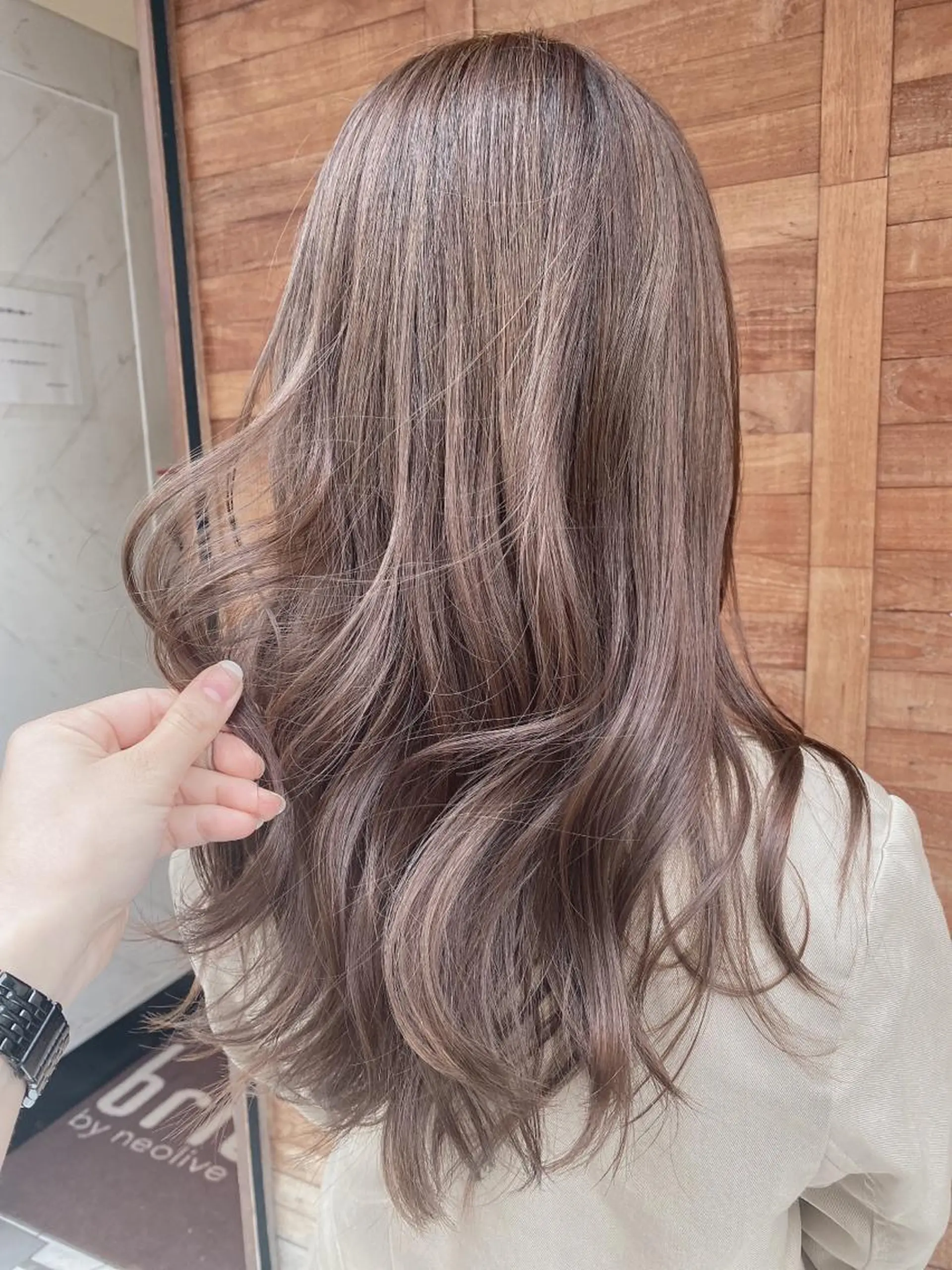 セミロング カラー ベージュカラー ブラウンカラー ✳︎SERA✳︎ 平日のみご案内のマツエク・マツパデザイン