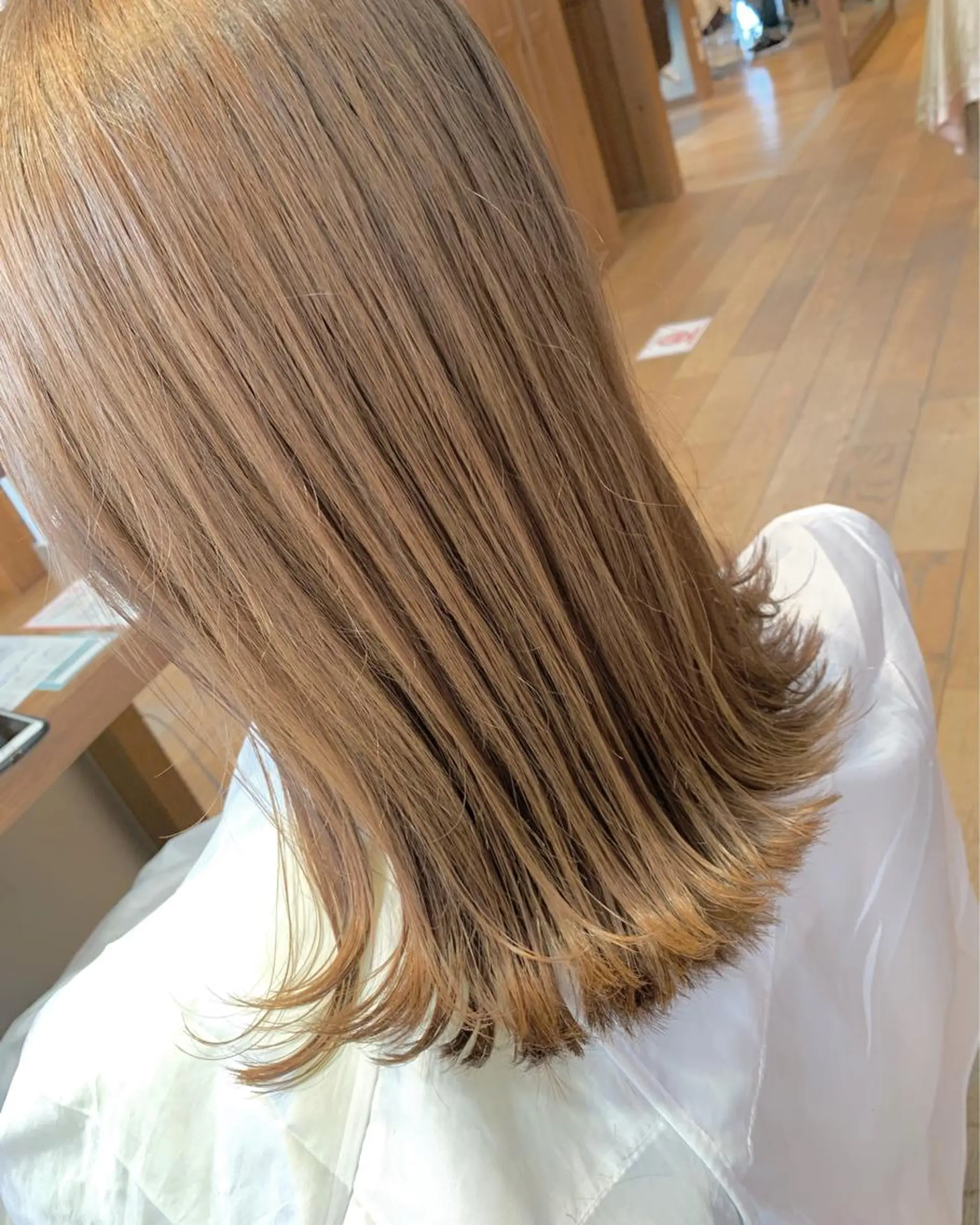 ミディアム カラー カット ヘアカラー トリートメント Artist 藤﨑紘成のヘアスタイル