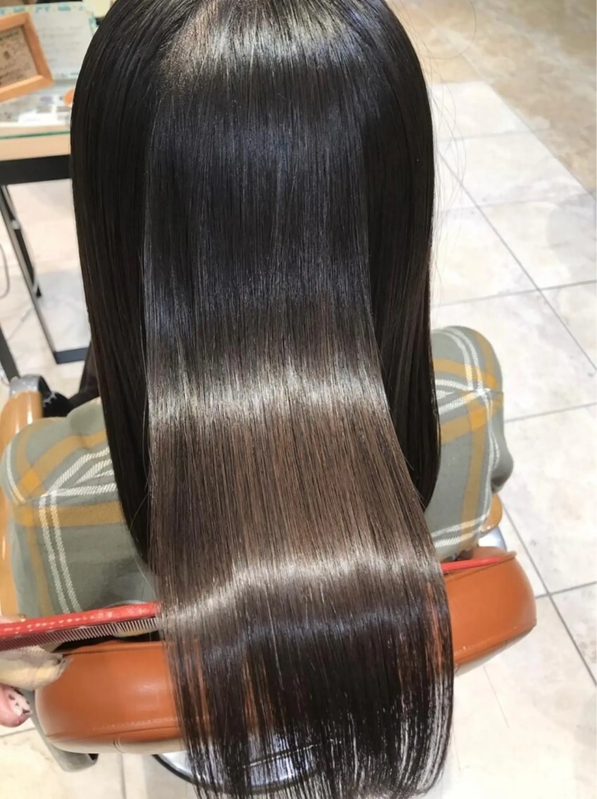 ロング 透け感カラー🌿 小島 りなのヘアスタイル