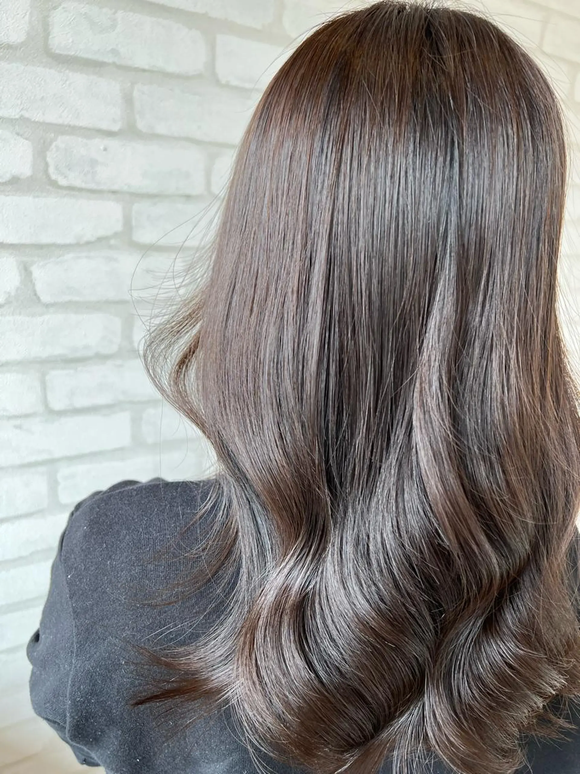 ロング カラー 石崎 真維のヘアスタイル