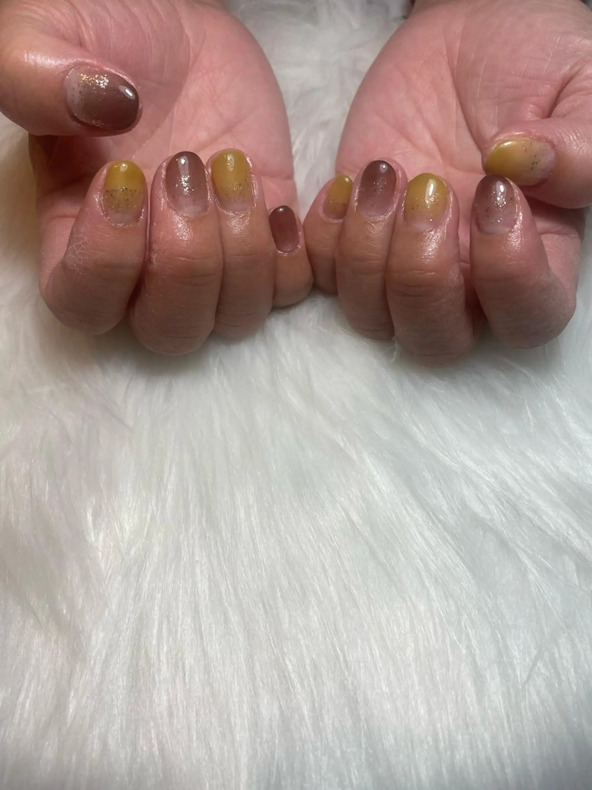 ネイル グラデーション 大袋駅東口徒歩2分 alivioのネイルデザイン