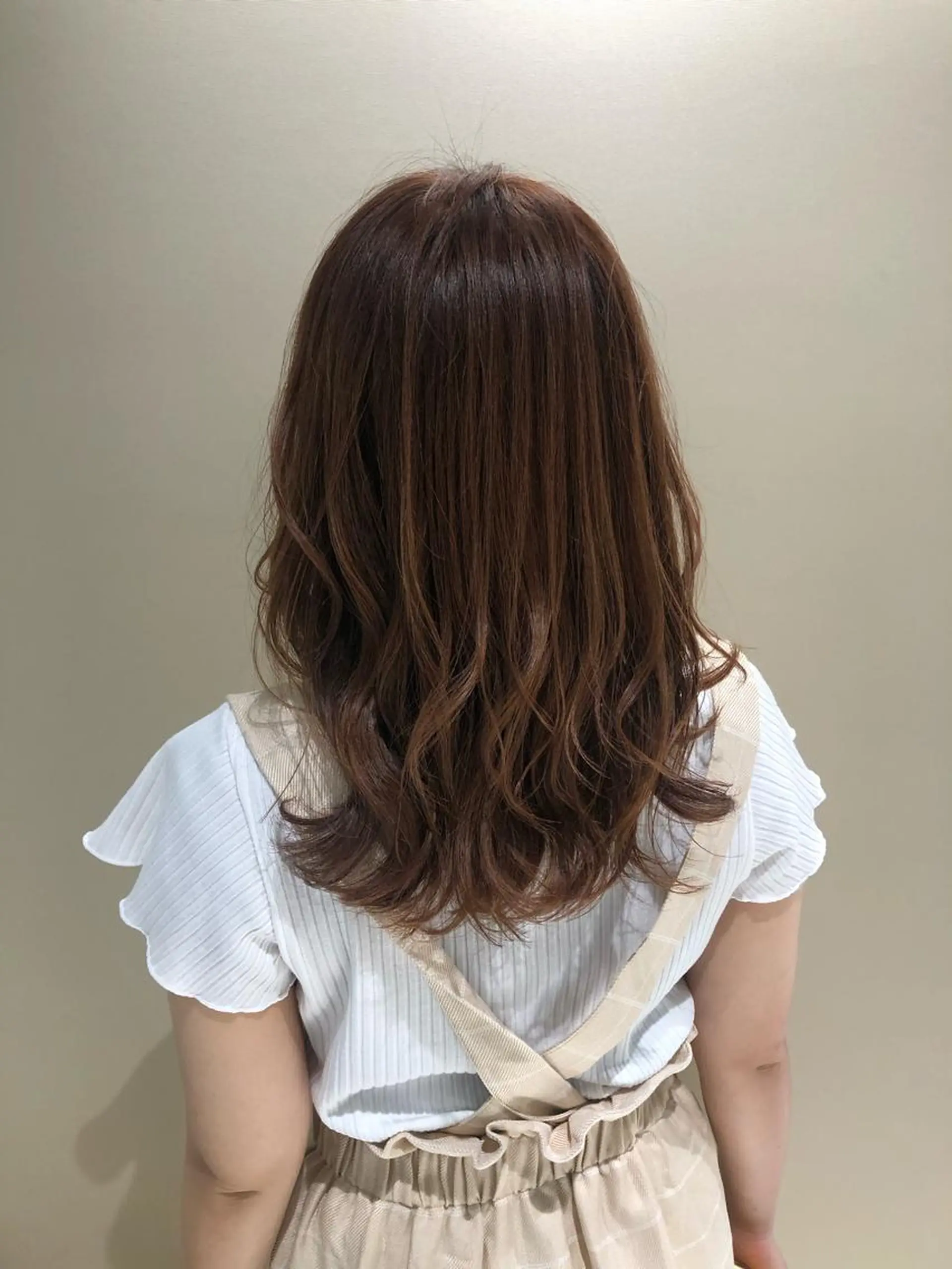 セミロング カラー パーマ ヘアアレンジ ブラウンカラー ピンクカラー ピンクブラウン カット ヘアカラー トリートメント 【似合うが見つかる】 Hanaのヘアスタイル