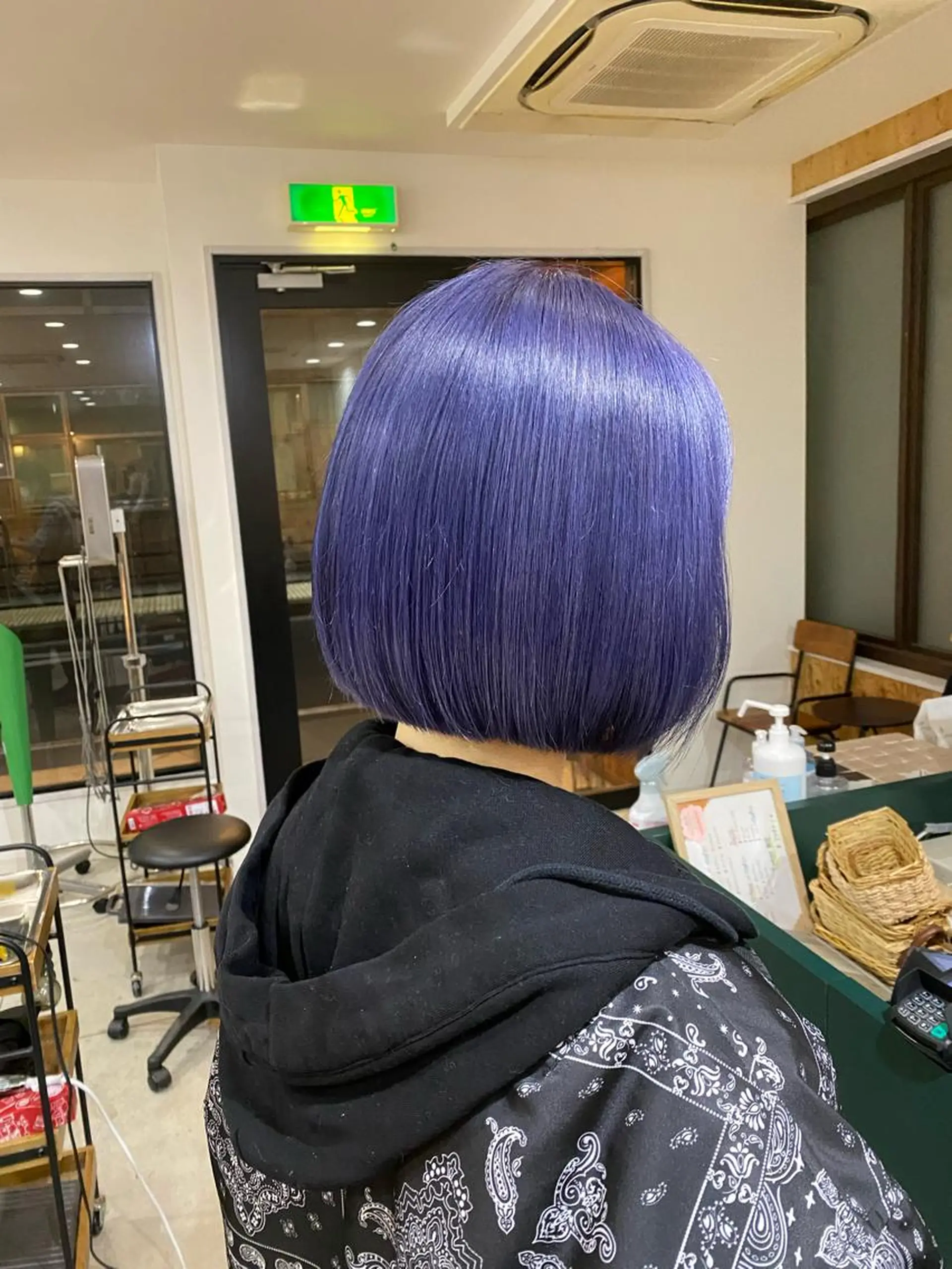 カラー ブルーカラー ブルーラベンダー ラベンダーカラー ヘアカラー ブリーチカラー よねだまことのヘアスタイル
