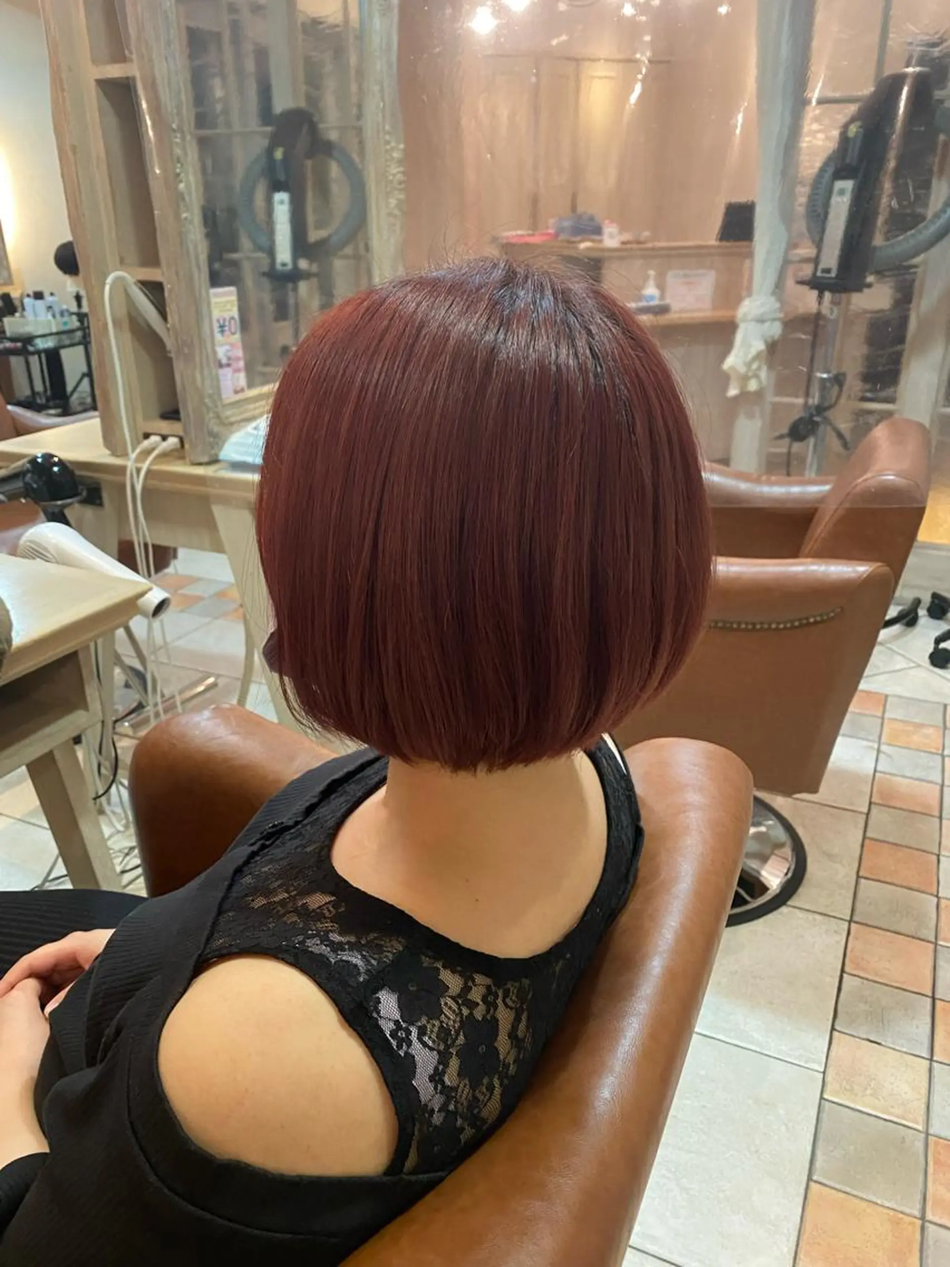 ショート カラー ピンクカラー 井上 日菜乃のヘアスタイル