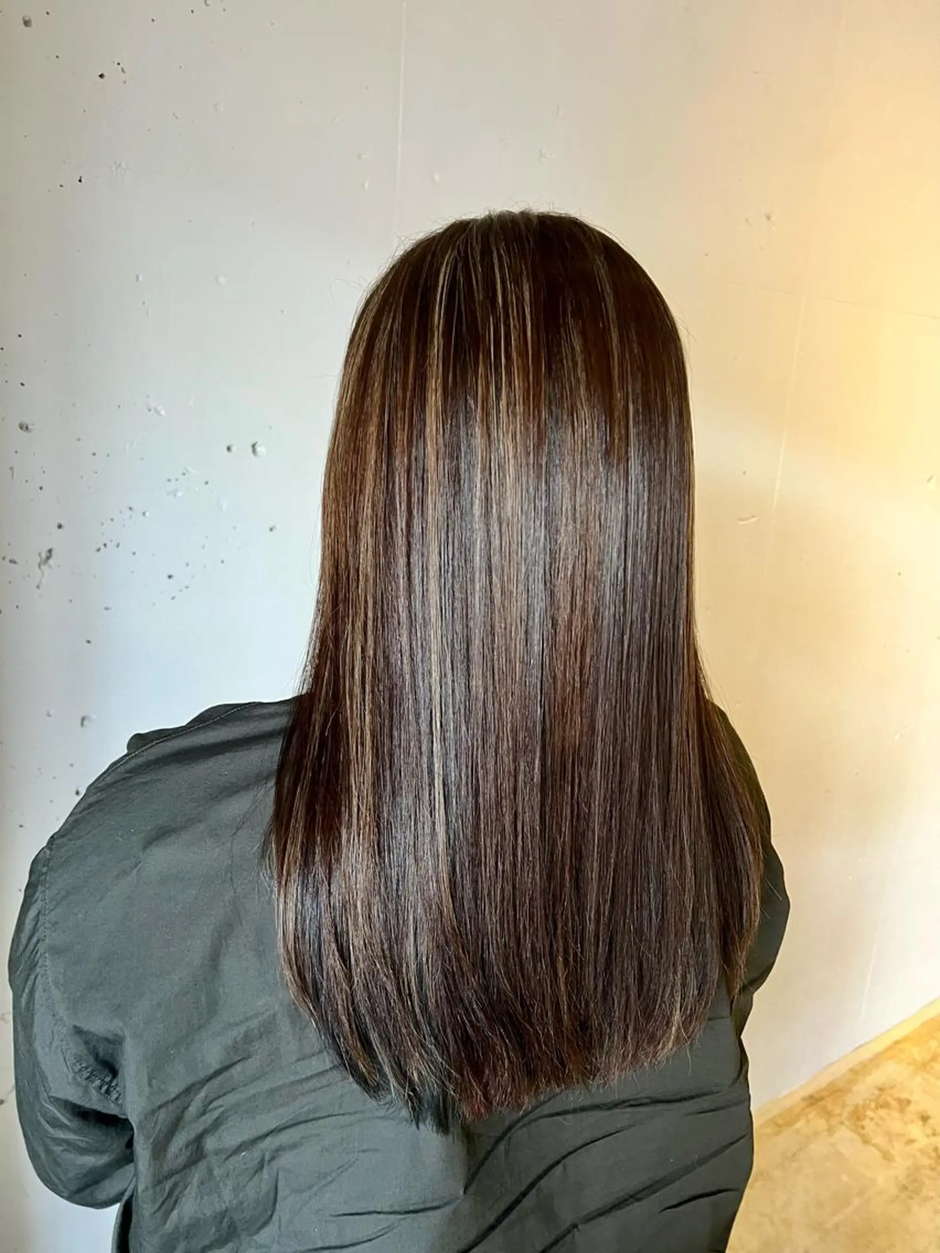 セミロング カラー ハイライトカラー ハイライト ヘアカラー トリートメント ヘッドスパ カラースペシャリスト しょう🧑🏼‍🎨のヘアスタイル